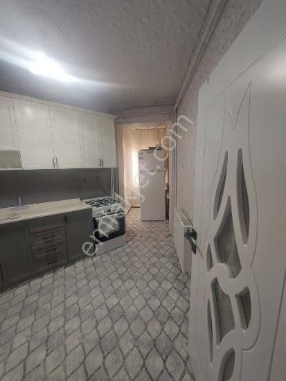 Fatih Işıklarda 3+1 Tramvay Yakını Krediye Uygun Boş Daire - Görsel 4