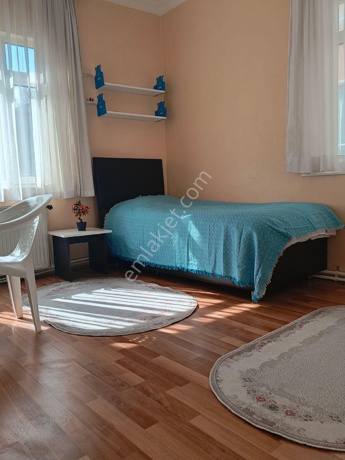 Meşrutiyet Cd. Eşyalı Kombili Ön Ara Kat Asansörlü Boş - Görsel 11