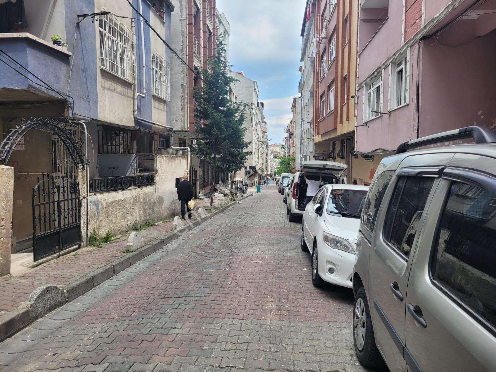 Yenibosnada 110m2 Net Tertemiz Depo Textile Cok Uygun Mutfaklı Wc Li Tertemiz Depo Dukkan - Görsel 12