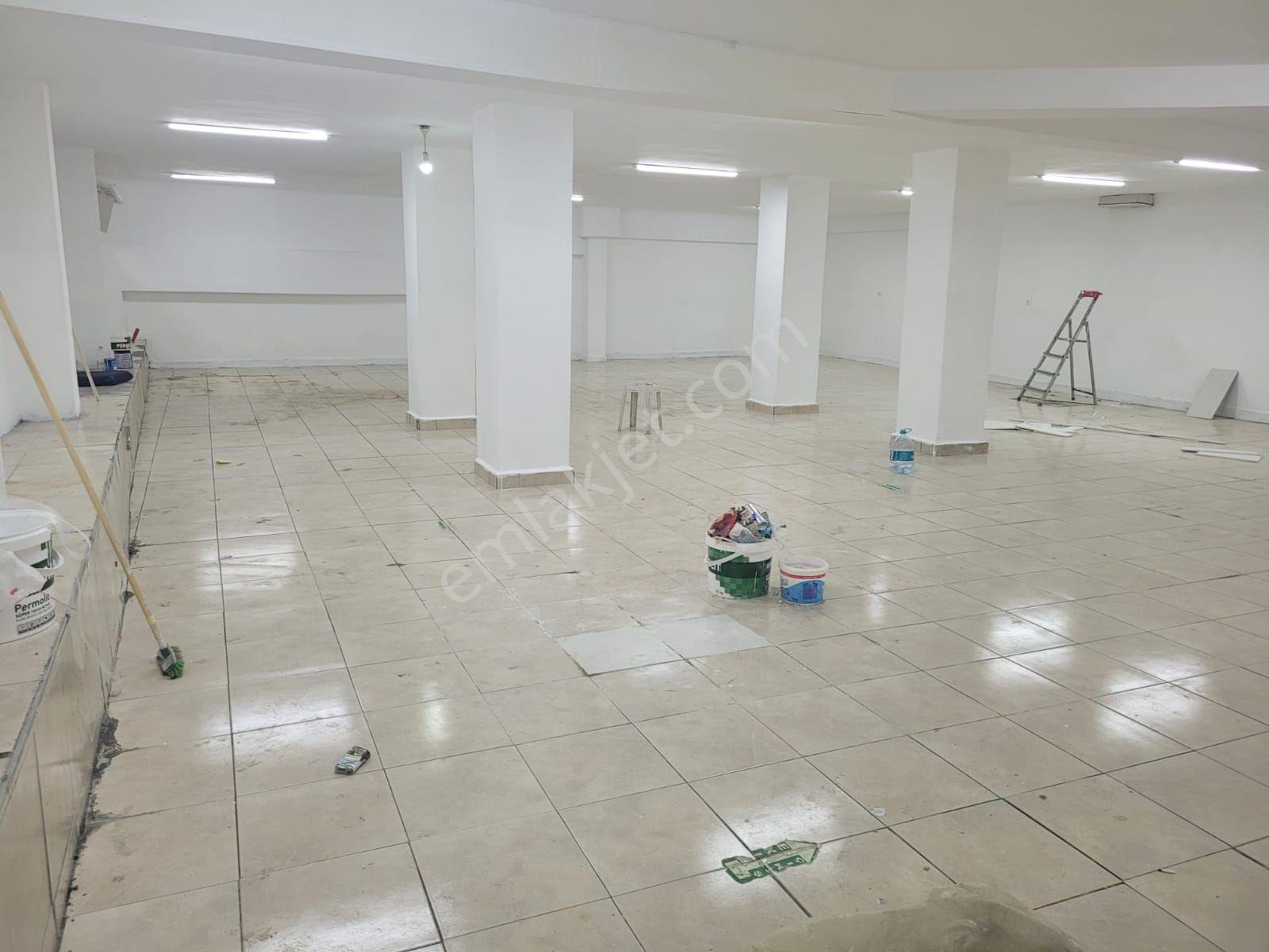 Yenibosnada 110m2 Net Tertemiz Depo Textile Cok Uygun Mutfaklı Wc Li Tertemiz Depo Dukkan - Görsel 2