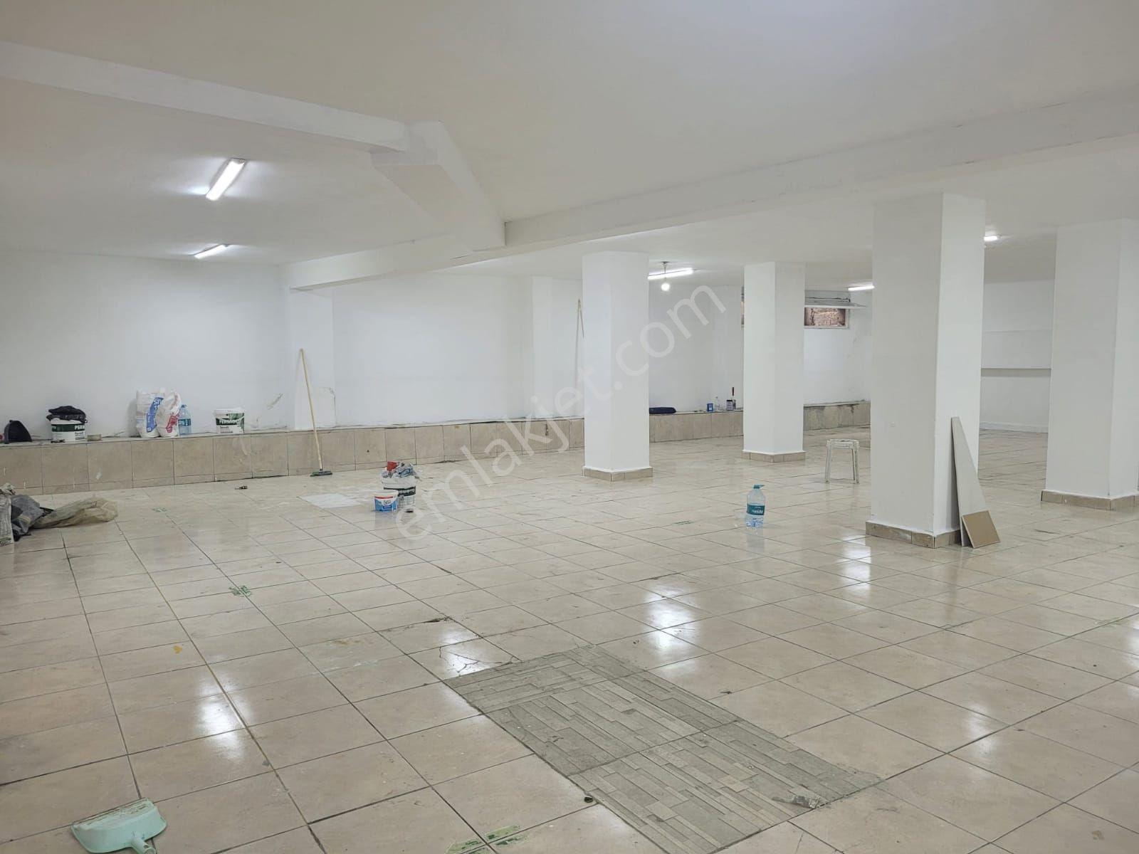 Yenibosnada 110m2 Net Tertemiz Depo Textile Cok Uygun Mutfaklı Wc Li Tertemiz Depo Dukkan - Görsel 3