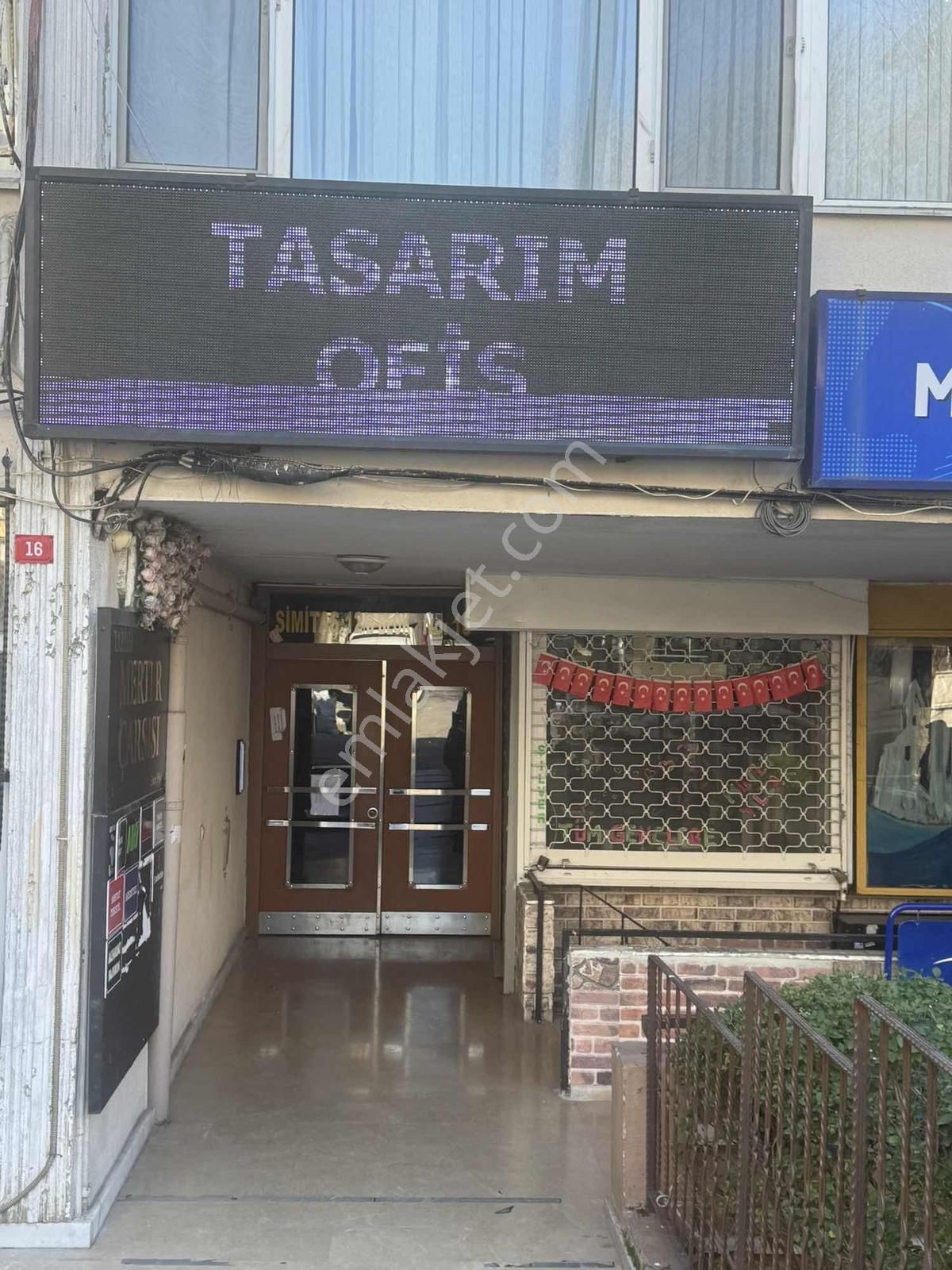 Engin Erdem'den Merterde Çarşı İçinde Satılık Dükkan - Görsel 4
