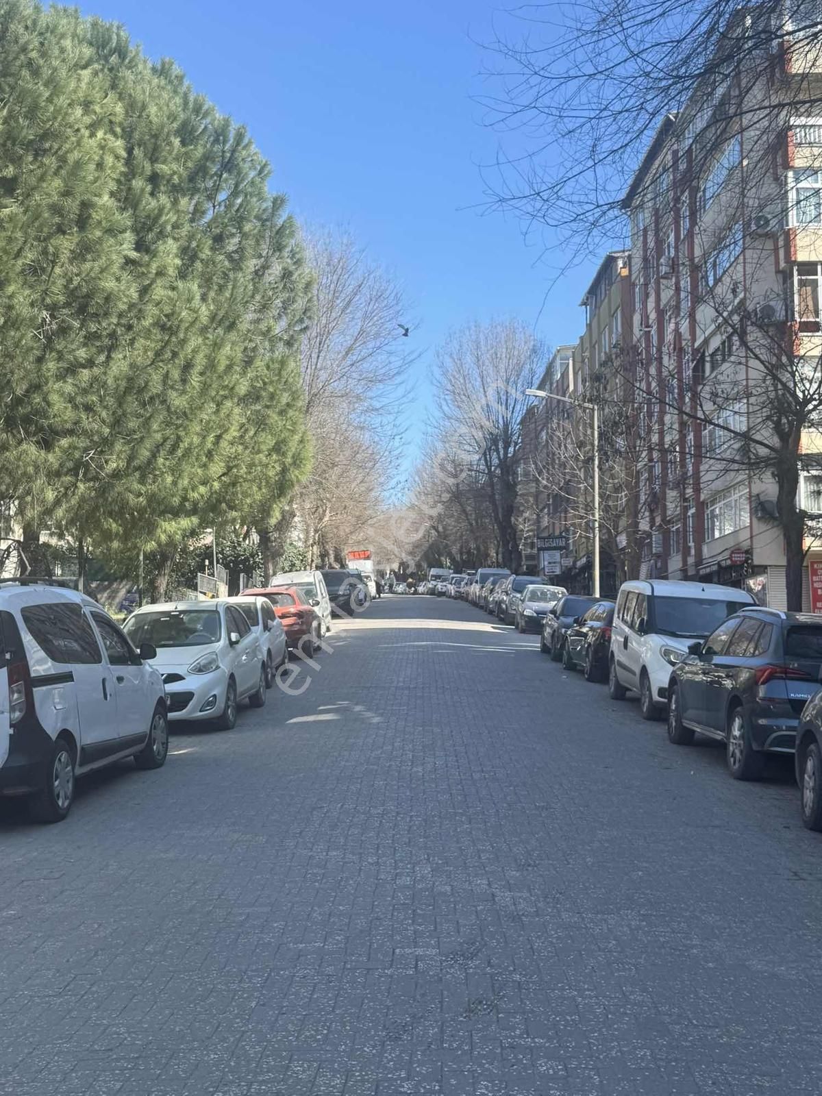Engin Erdem'den Merterde Çarşı İçinde Satılık Dükkan - Görsel 3