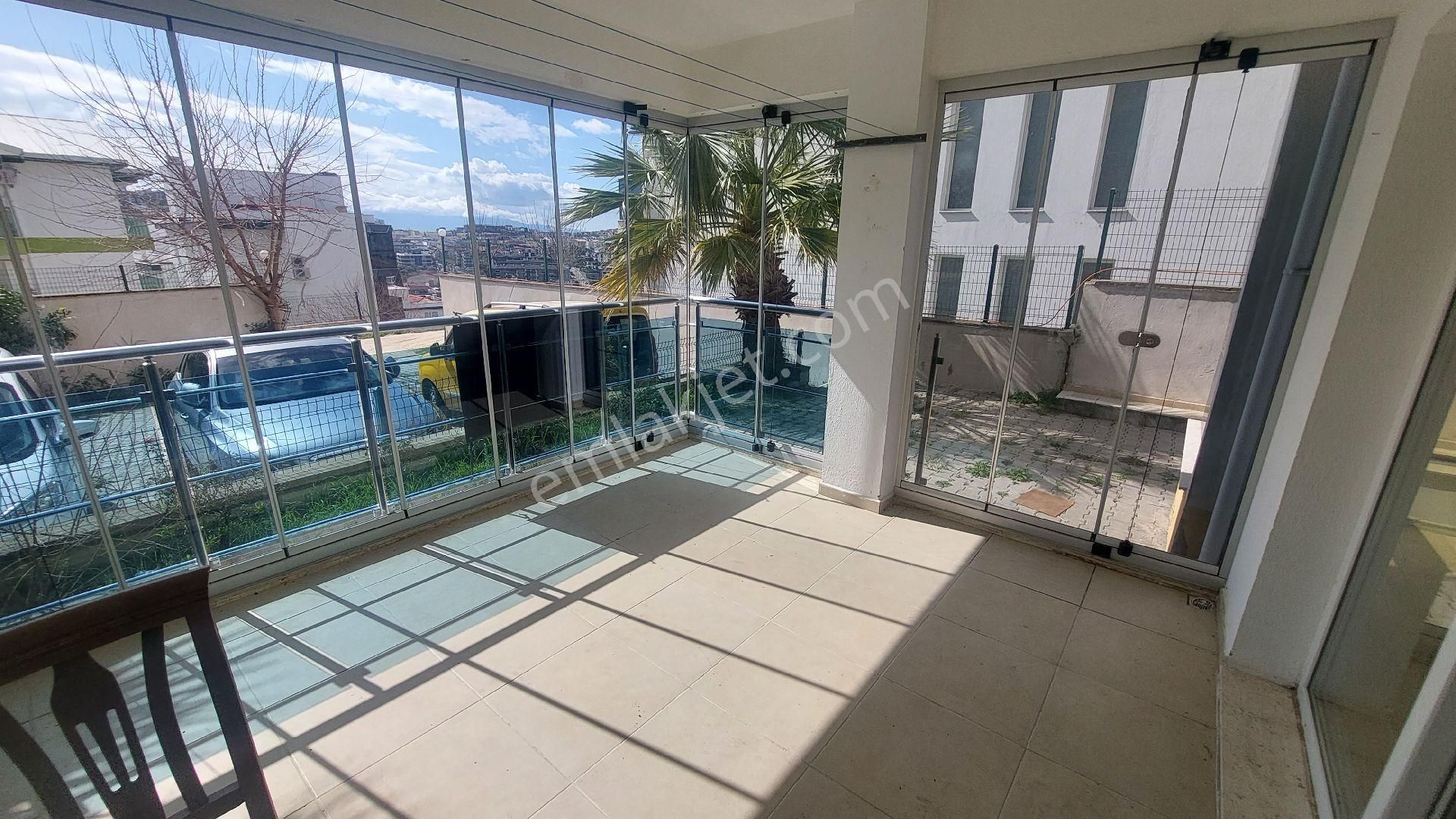 Kuşadası İkiçeşmelik Mahallesi Garaj Arkasında Satılık 3+1 150 M2 Giriş Kat Daire. - Görsel 7