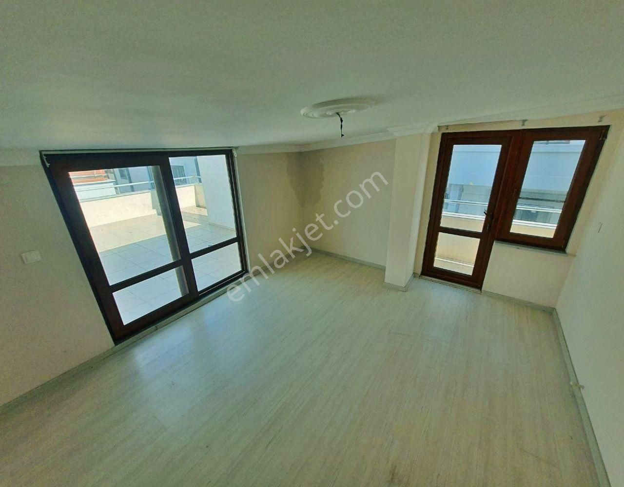 Uytundan Edremit Akçay Altınkumda Denize 900 Metre 4+1 Dubleks - Görsel 9