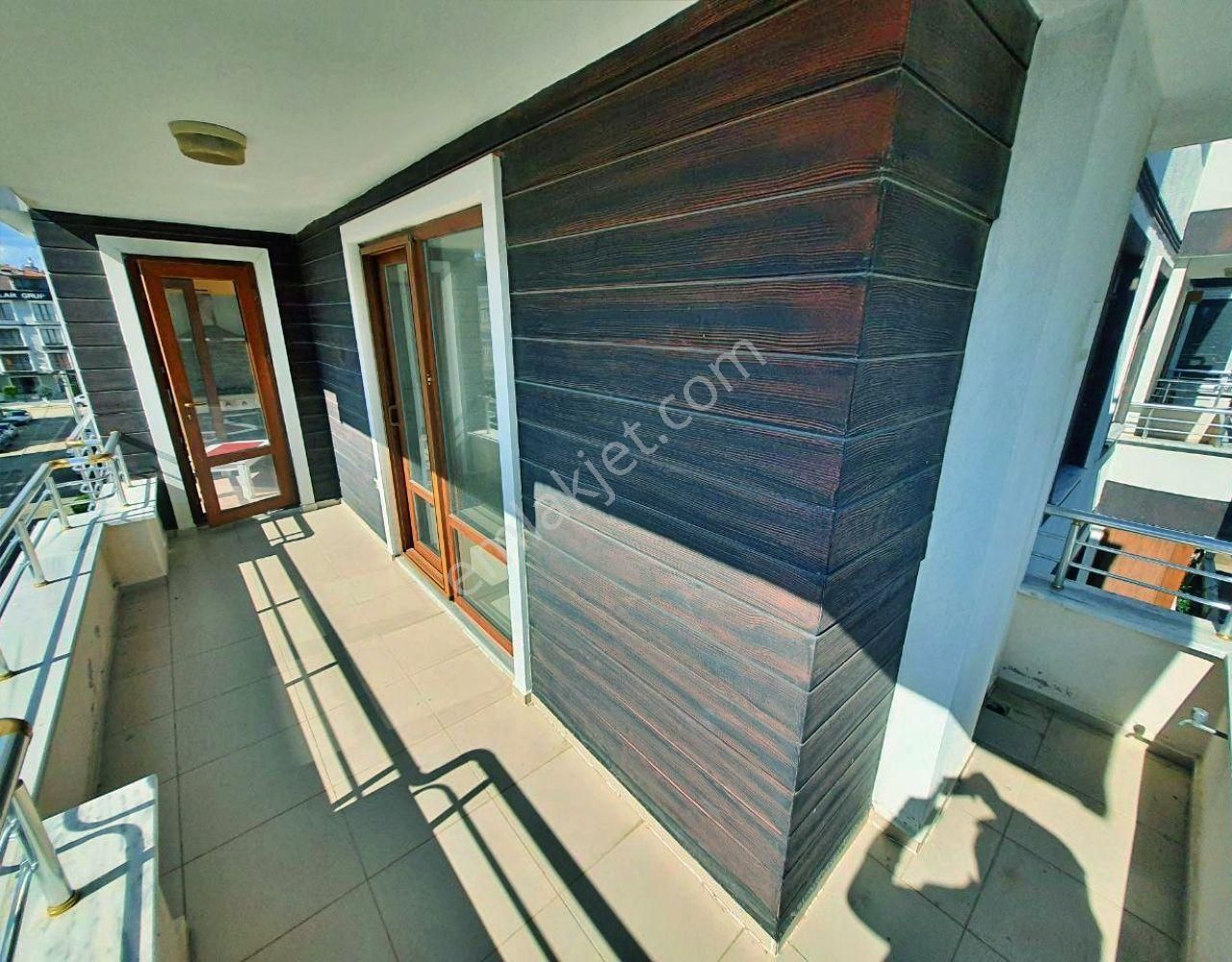 Uytundan Edremit Akçay Altınkumda Denize 900 Metre 4+1 Dubleks