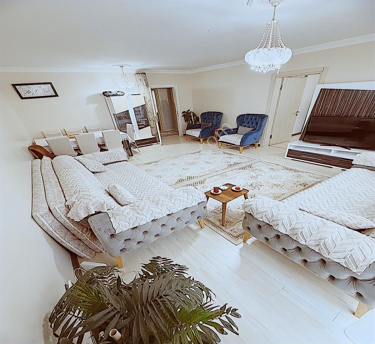 Fiyaka Esenşehir Sitesi 3+1 Geniş Daire Masrafsız