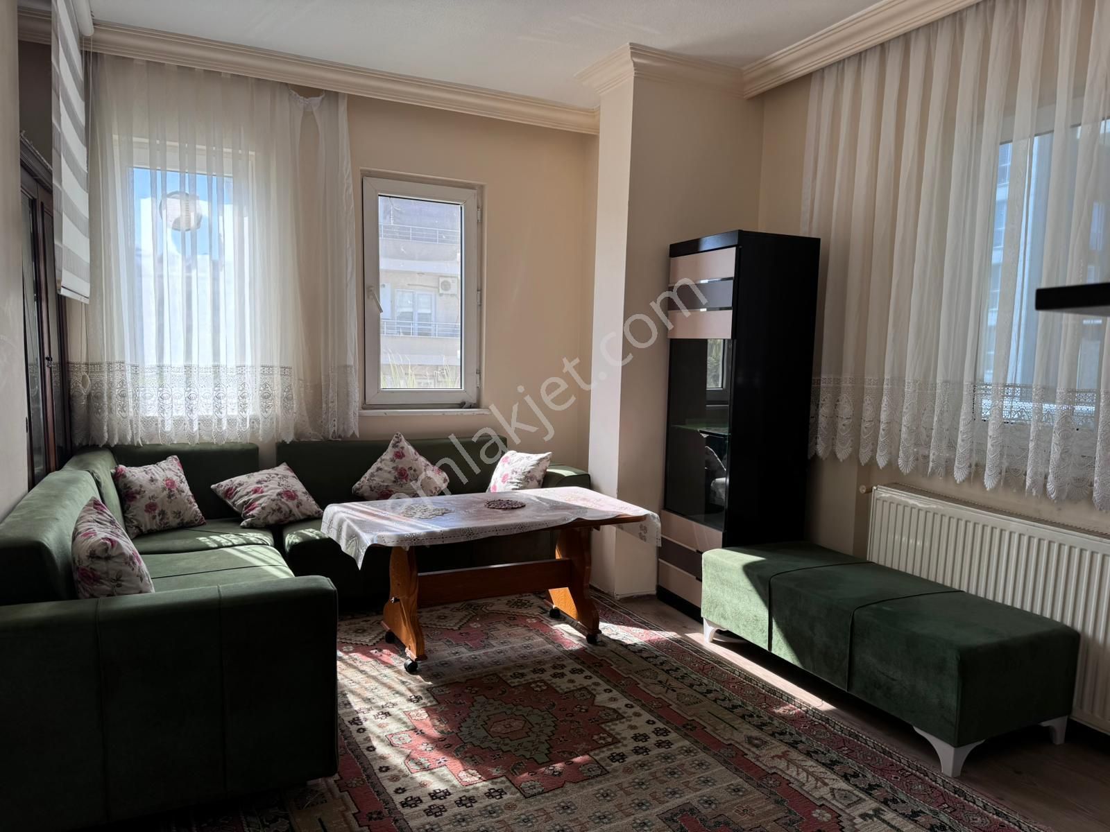 Remax Area Merkezi Konumda Satılık Eşyalı Arakat 2+1 Daire - Görsel 3
