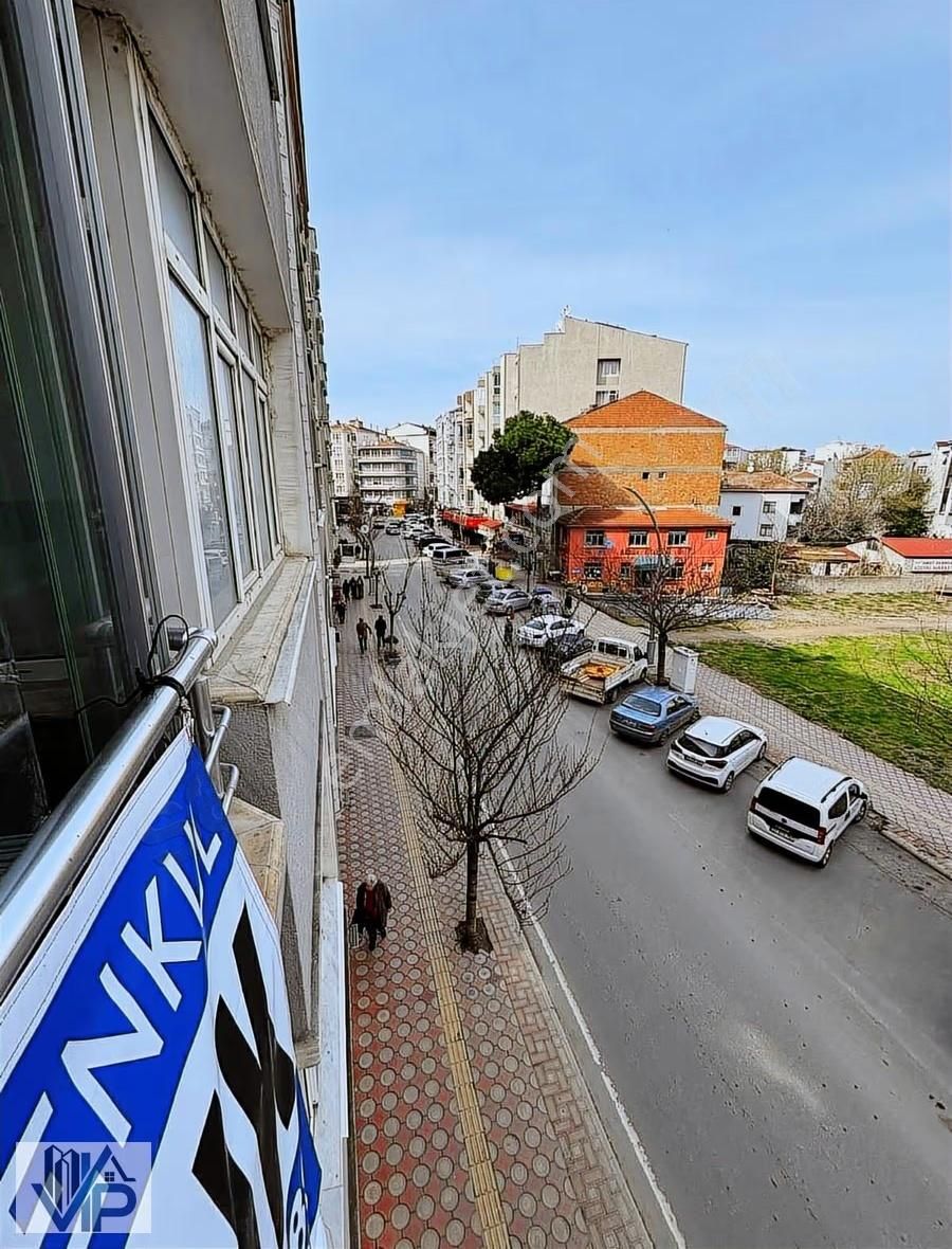 Bafra Vip Gayrimenkul'den Gençlik Caddesinde Satılık 4+1 Daire - Görsel 23