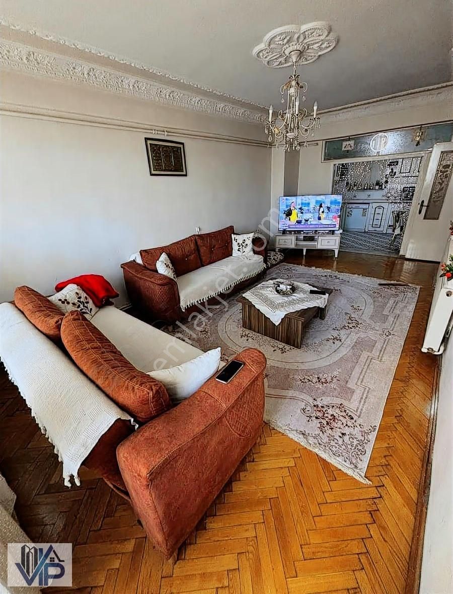 Bafra Vip Gayrimenkul'den Gençlik Caddesinde Satılık 4+1 Daire - Görsel 5