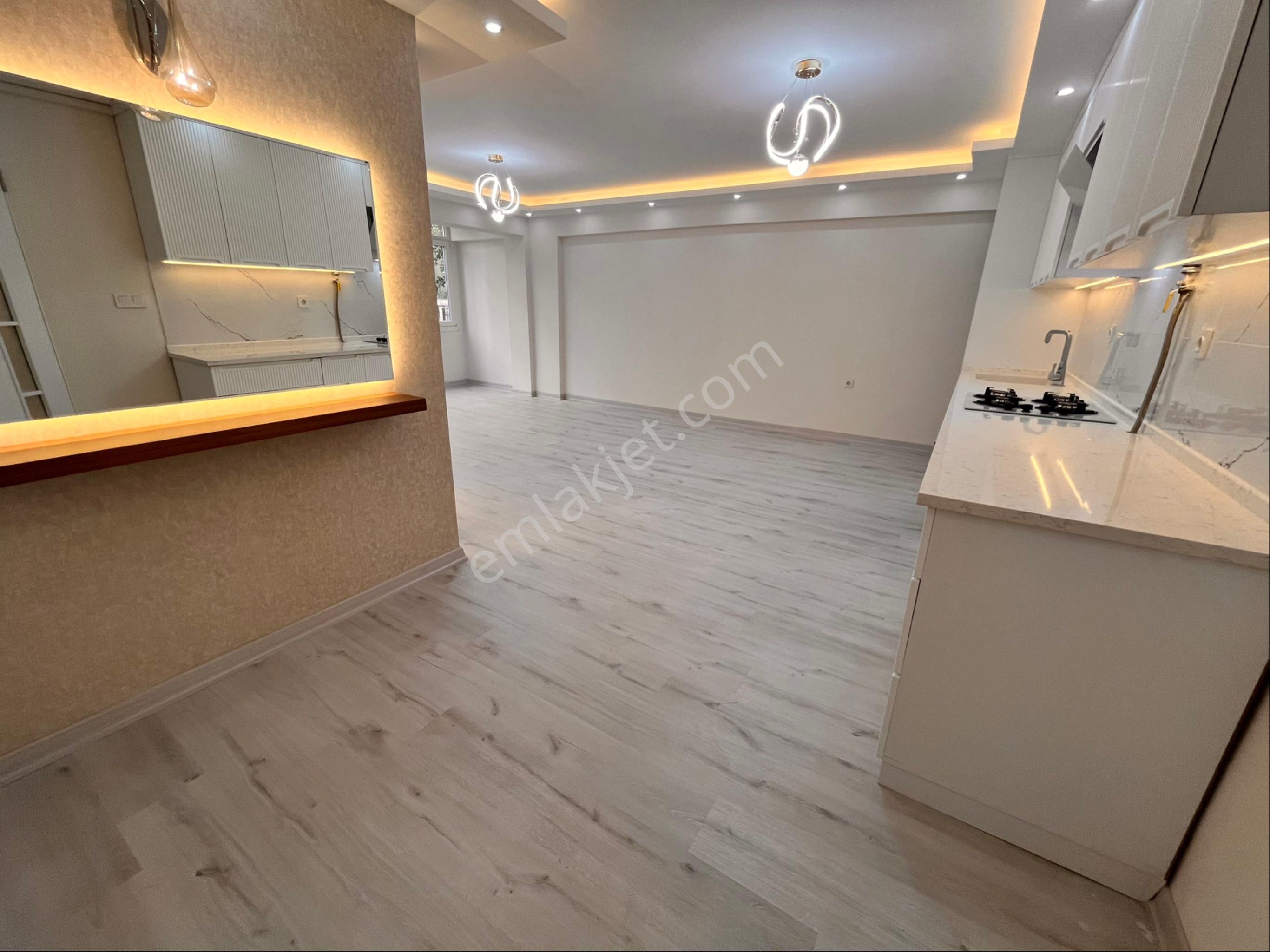 İnönü Cadde Üzeri 3+1 130m2 Yüksek Giriş Lüks Dekorlu Otparklı Daire - Görsel 6
