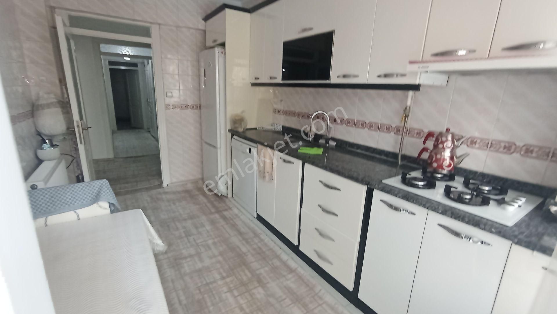 Deniz Mahlesinde Kat Mülküyetli Hasarsız Site İci 3+1 Birinci Kat - Görsel 3