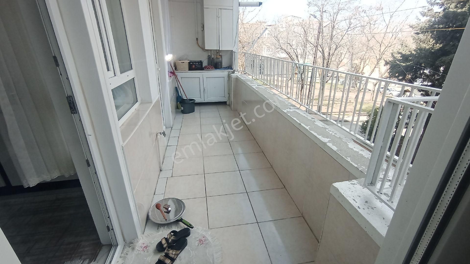 Deniz Mahlesinde Kat Mülküyetli Hasarsız Site İci 3+1 Birinci Kat - Görsel 2