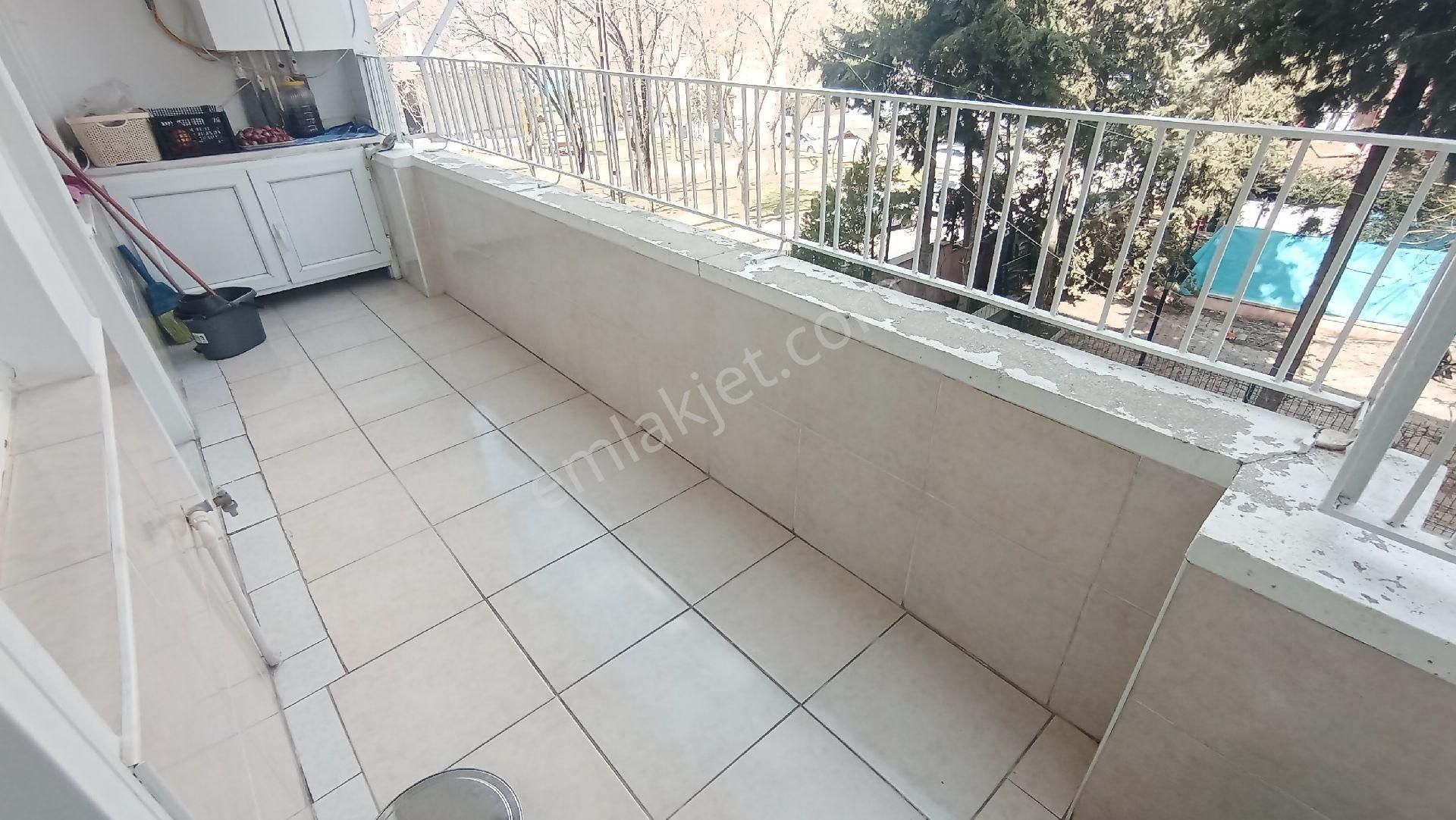 Deniz Mahlesinde Kat Mülküyetli Hasarsız Site İci 3+1 Birinci Kat - Görsel 6