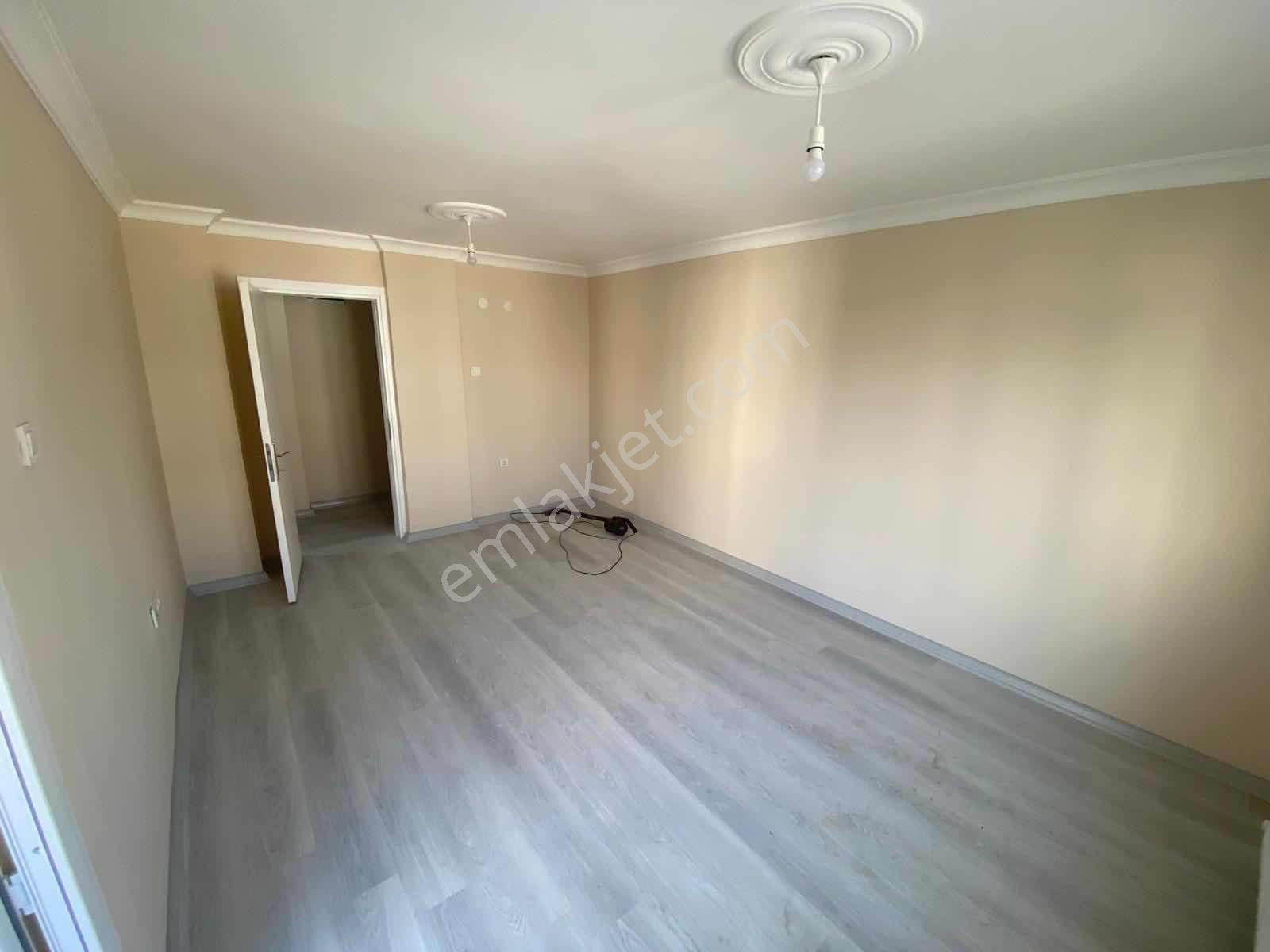Buca Cumhuriyet Mahallesinde Kiralık 2+1 Doğalgazlı Arakat Ev - Görsel 13