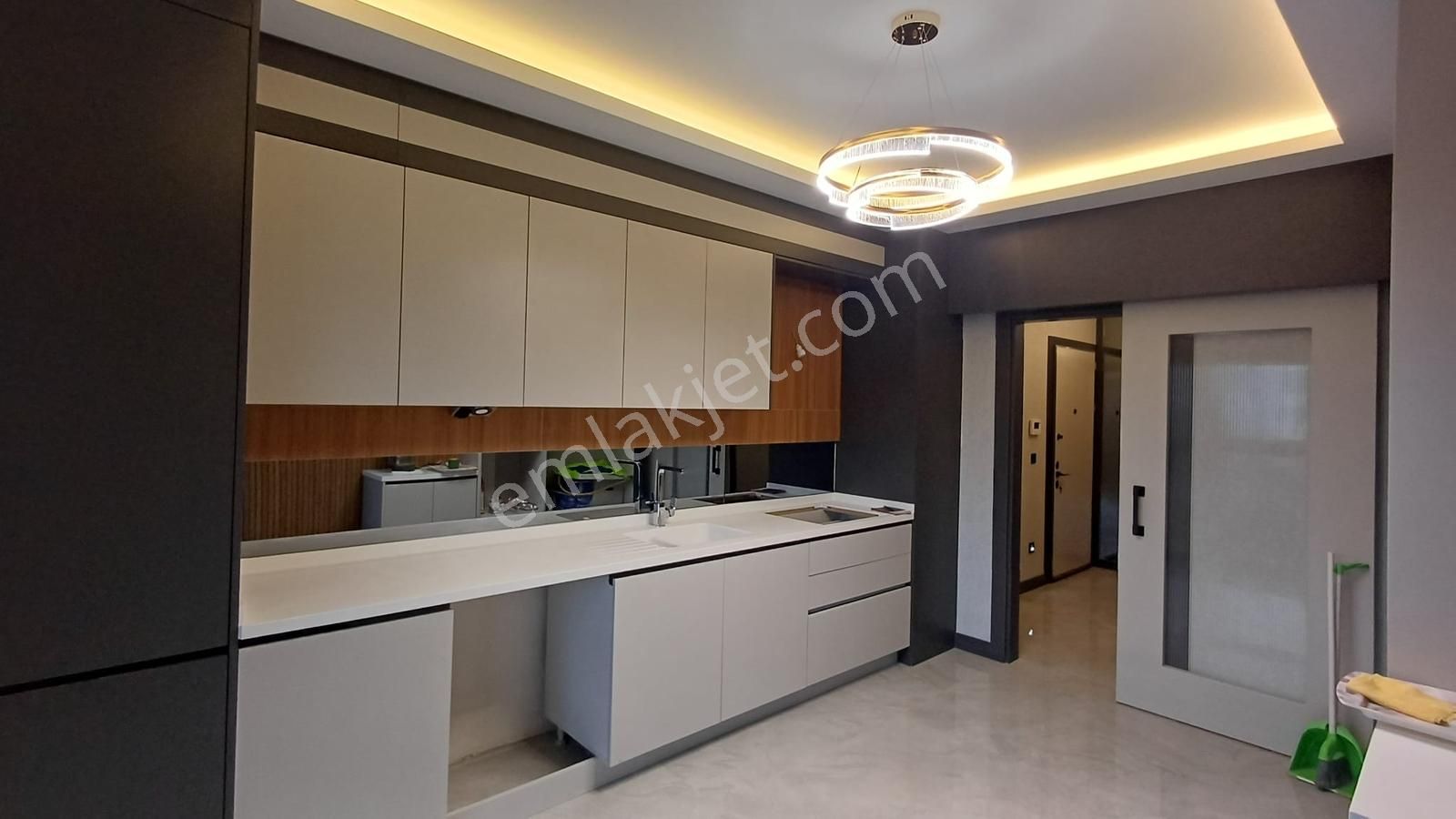 Bağlıca'nın Merkezinde Yüksek Standartlı Lüks 2+1 - Görsel 13