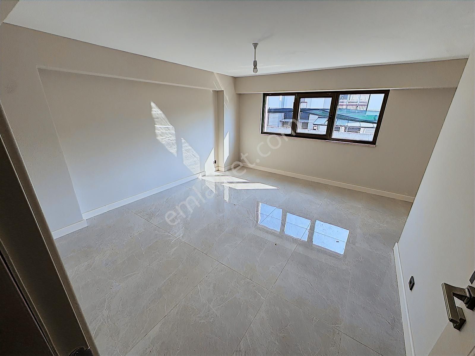 Serdivan Adatıp Arkasında Tripleks Lüks 5+1 Satılık Villa - Görsel 20