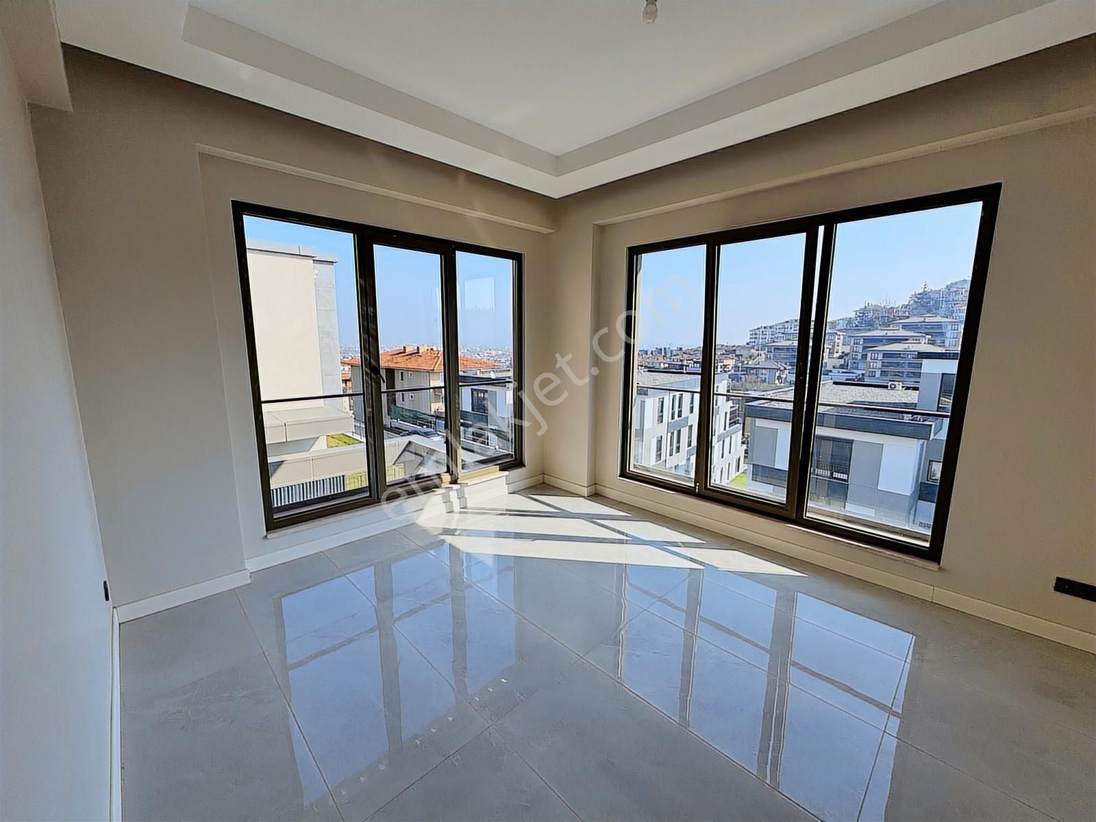 Serdivan Adatıp Arkasında Tripleks Lüks 5+1 Satılık Villa - Görsel 17