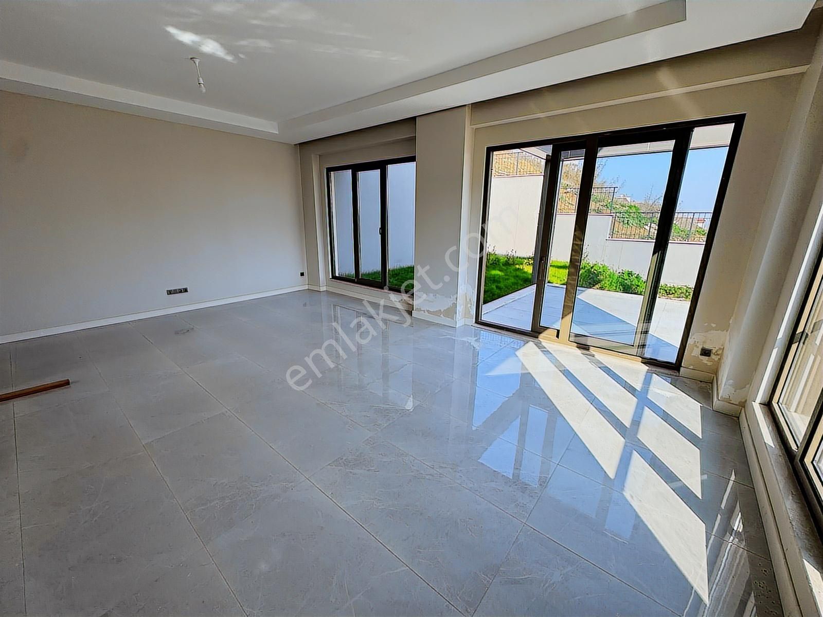 Serdivan Adatıp Arkasında Tripleks Lüks 5+1 Satılık Villa - Görsel 13