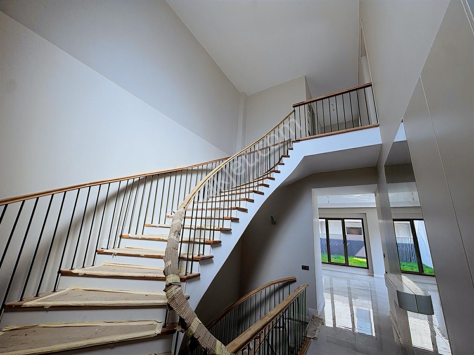 Serdivan Adatıp Arkasında Tripleks Lüks 5+1 Satılık Villa - Görsel 11