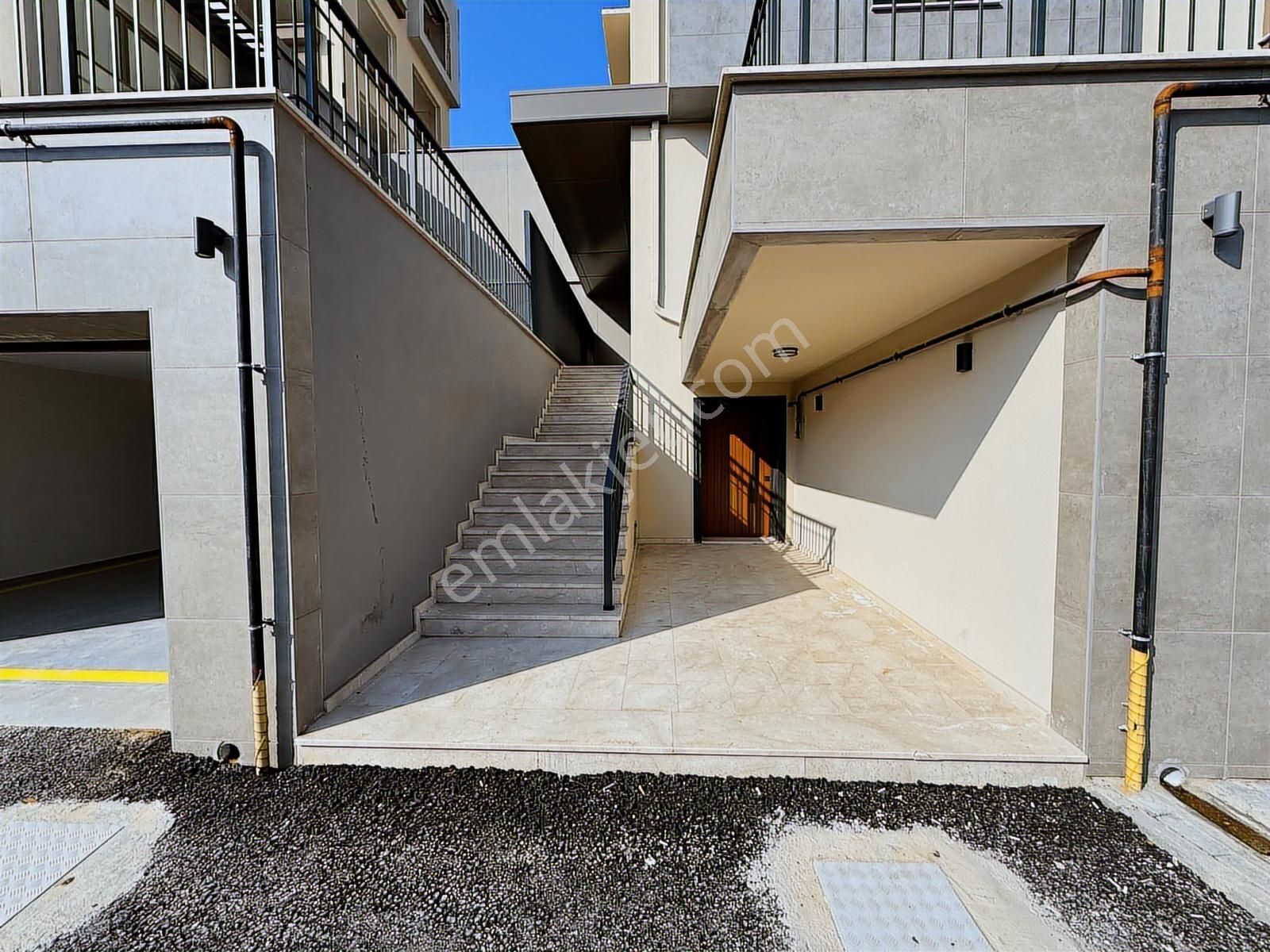 Serdivan Adatıp Arkasında Tripleks Lüks 5+1 Satılık Villa - Görsel 31