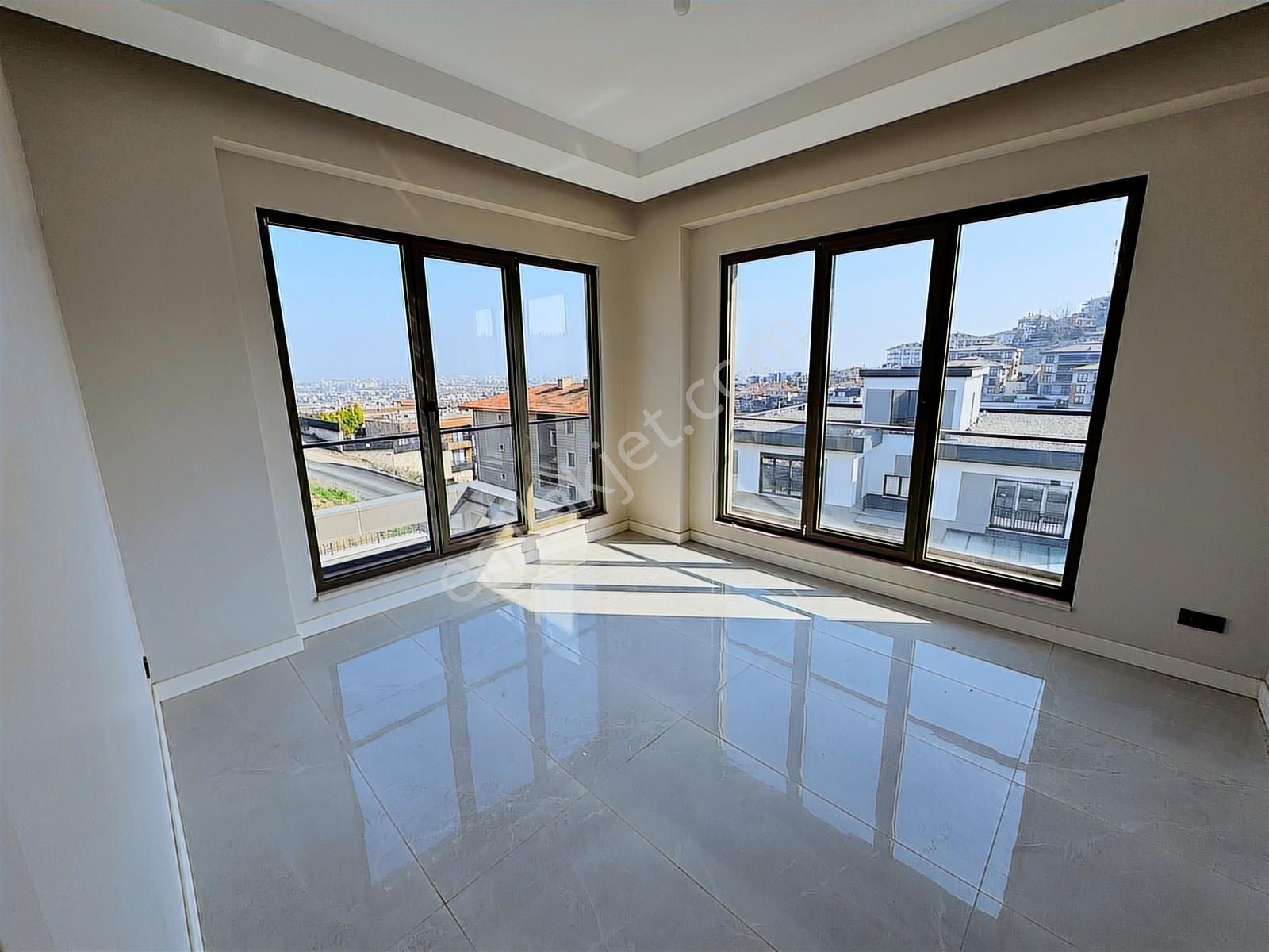 Serdivan Adatıp Arkasında Tripleks Lüks 5+1 Satılık Villa - Görsel 30