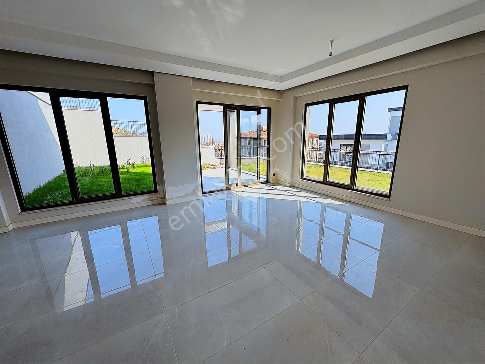 Serdivan Adatıp Arkasında Tripleks Lüks 5+1 Satılık Villa - Görsel 28