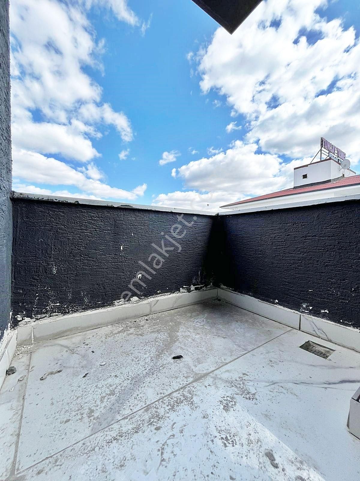 Az-er Yapıdan Bahçelievler'de Satılık Ön Cephe 2+1 Sıfır Daire! - Görsel 5