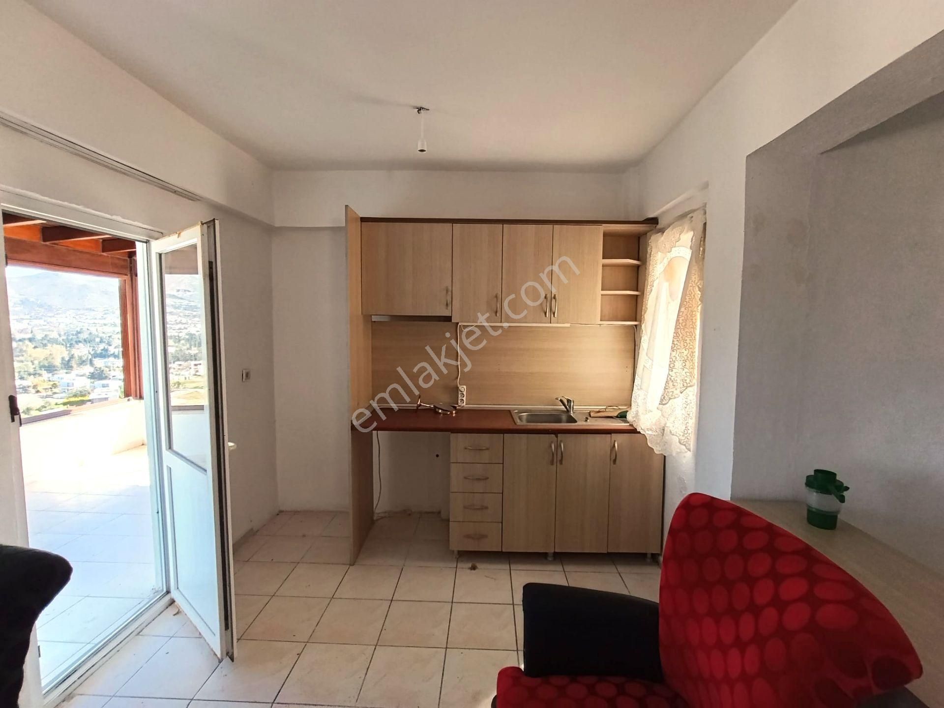 Bodrum'da Satılık Deniz Manzaralı, Bahçeli Ve Özel Plajlı 2+1 Villa - Görsel 6