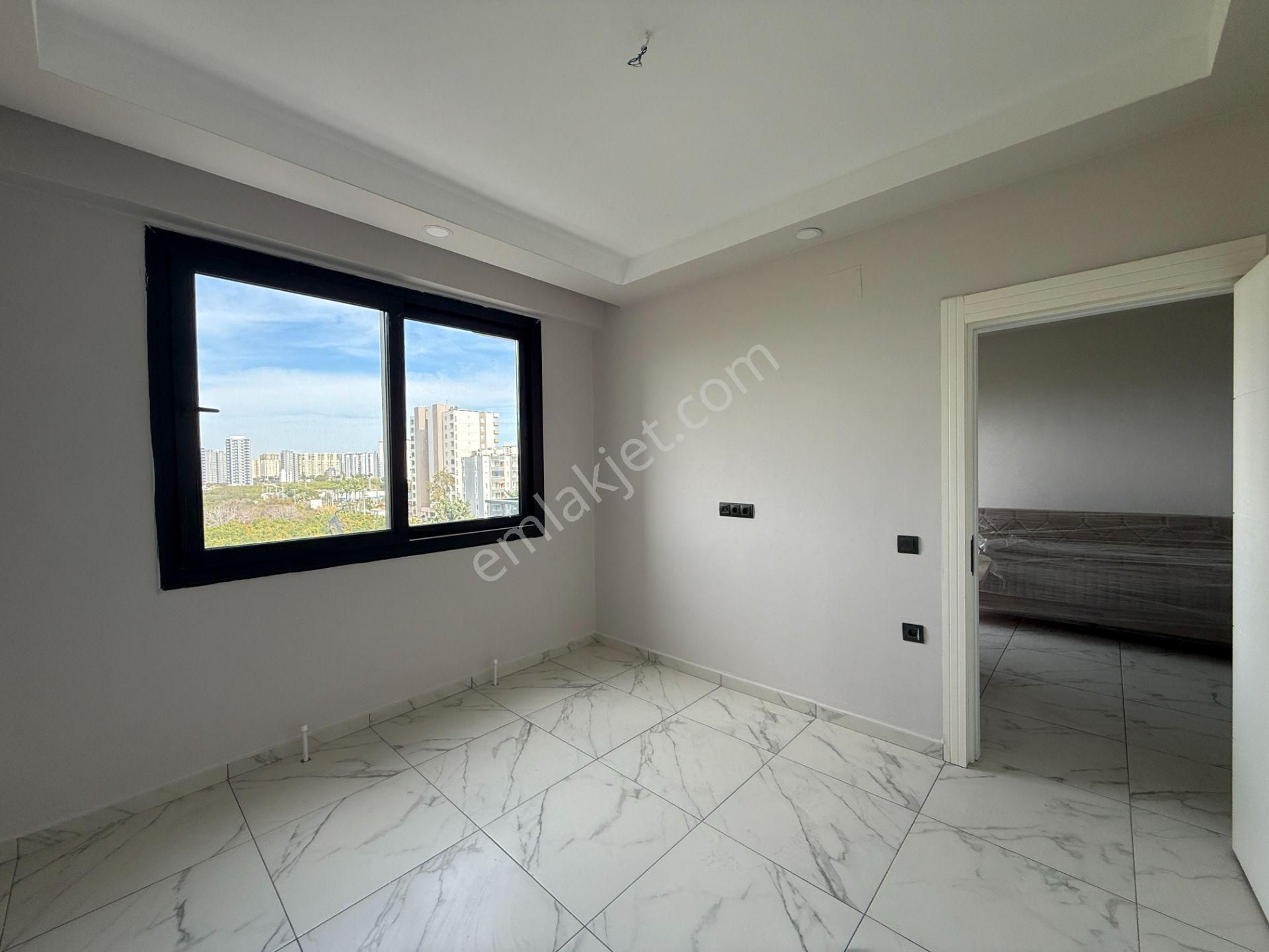 Thor'dan Kiralık Kargıpınarı Liparis Kremlinde Eşyalı 1+1 Daire - Görsel 12