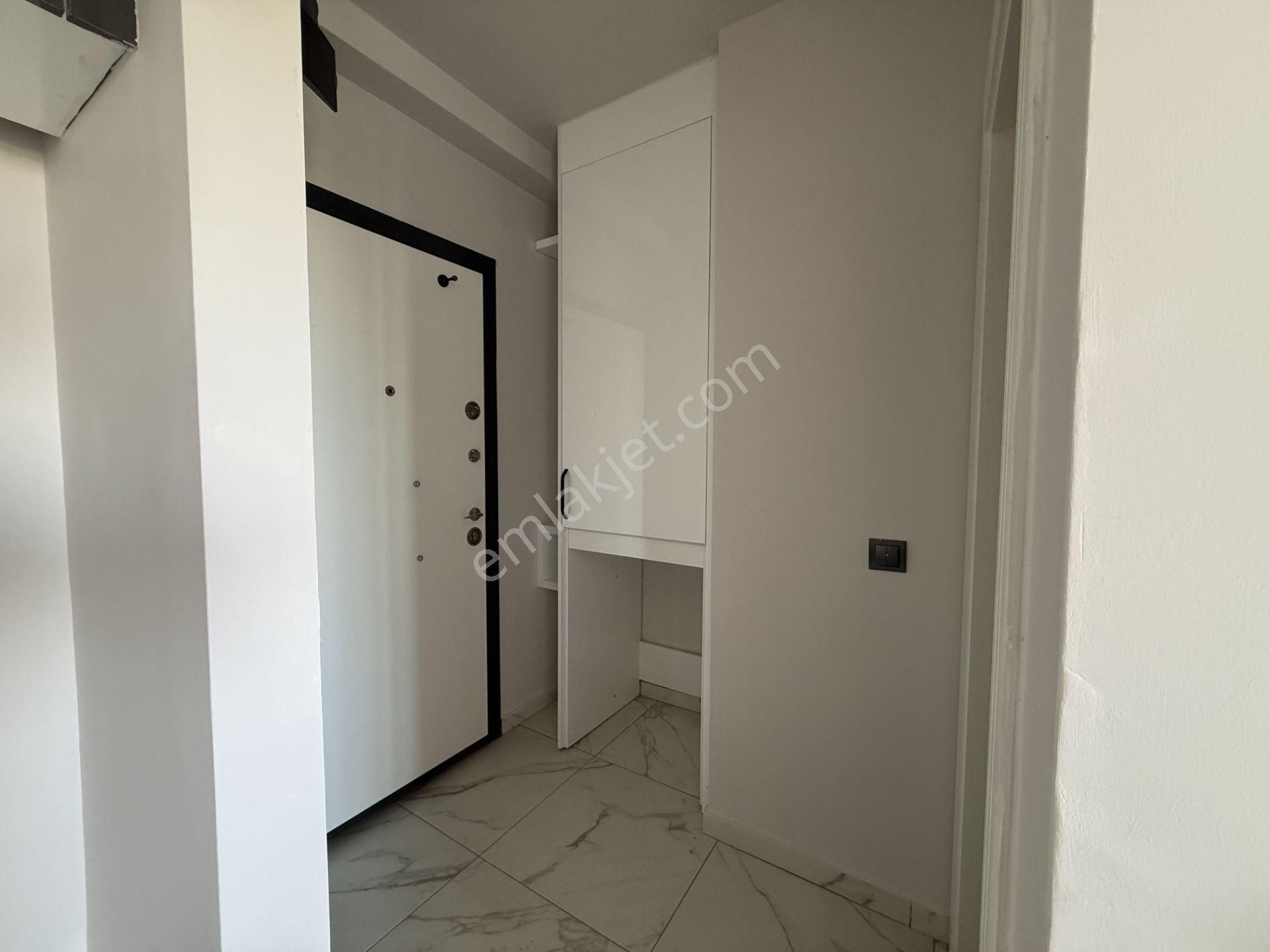 Thor'dan Kiralık Kargıpınarı Liparis Kremlinde Eşyalı 1+1 Daire - Görsel 13