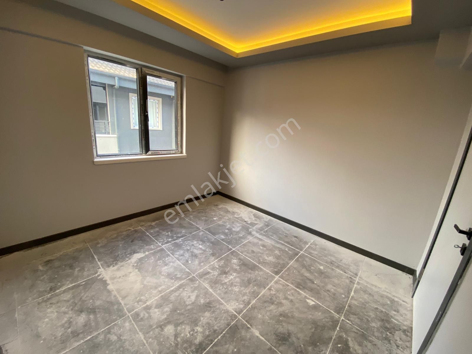 Dumlupınar Mahallesin'de Ara Katta Cadde Üzeri Satılık Daire - Görsel 21