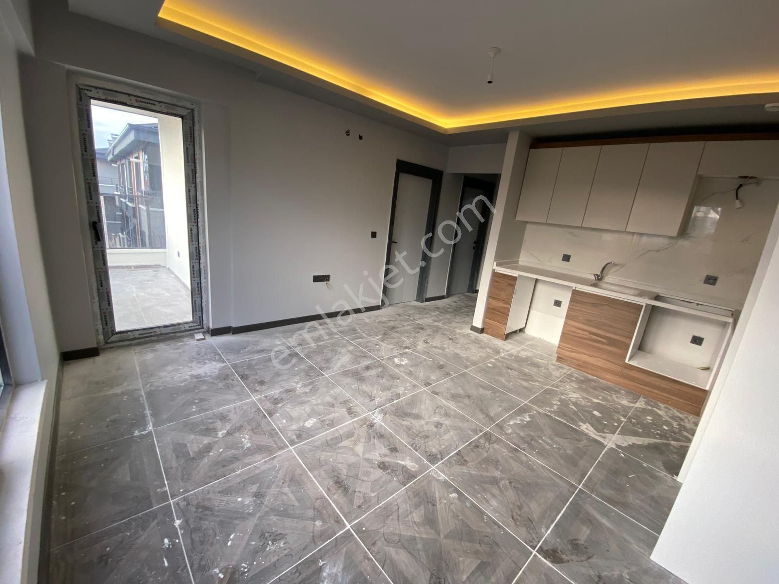 Dumlupınar Mahallesin'de Ara Katta Cadde Üzeri Satılık Daire - Görsel 25