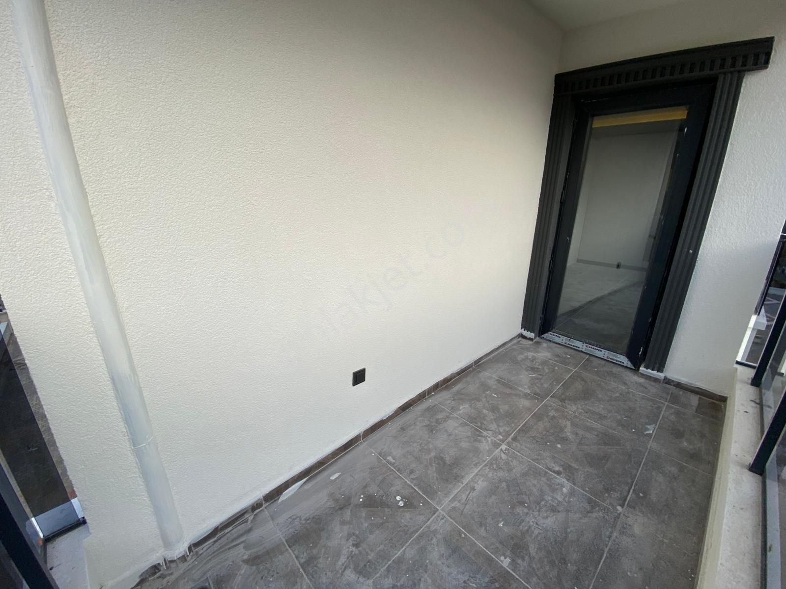 Dumlupınar Mahallesin'de Ara Katta Cadde Üzeri Satılık Daire - Görsel 13