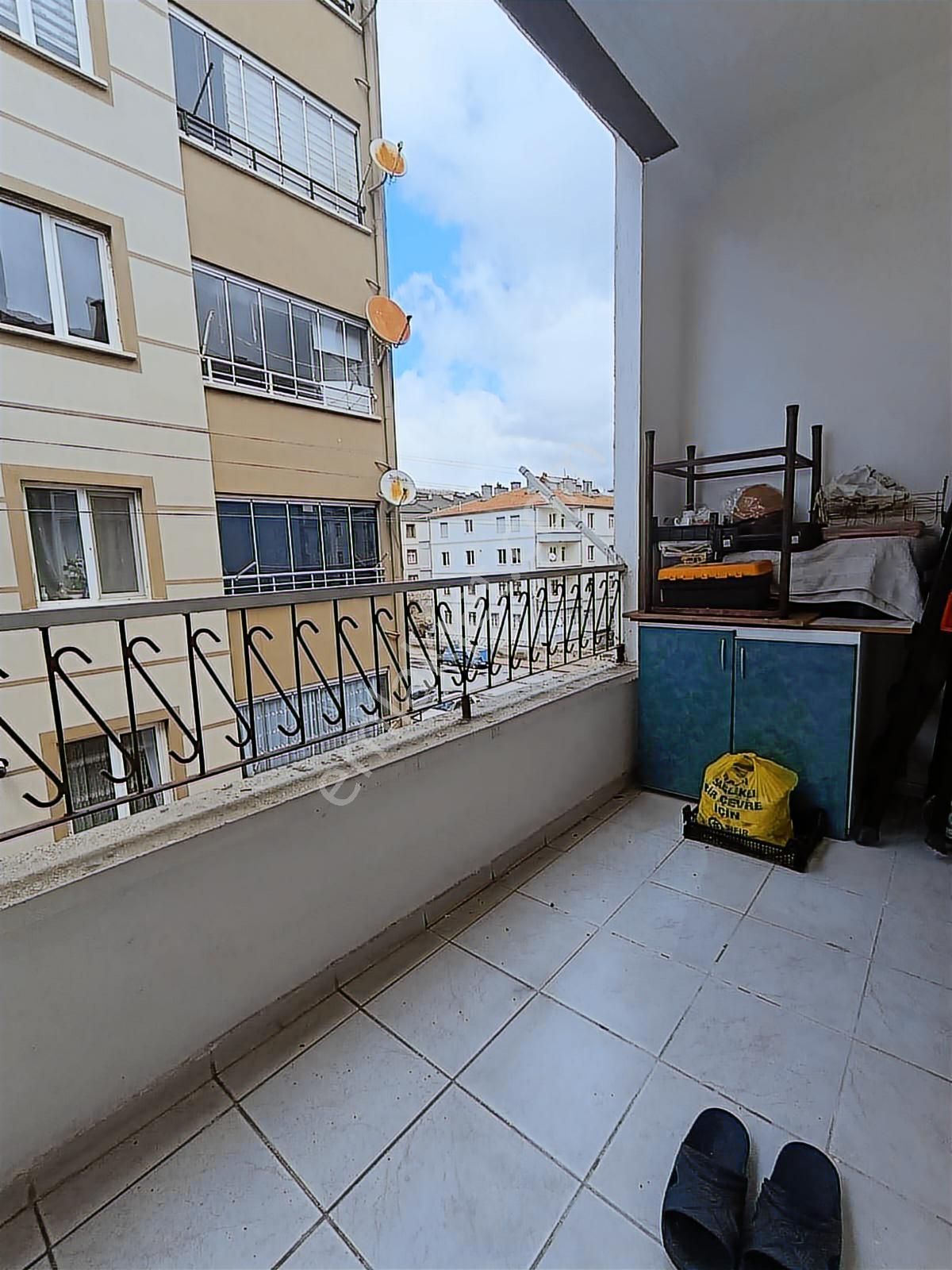 Mithatpaşa Mahallesi İçi Fuul+fuul Yapılı Kombili 3+1 - Görsel 31