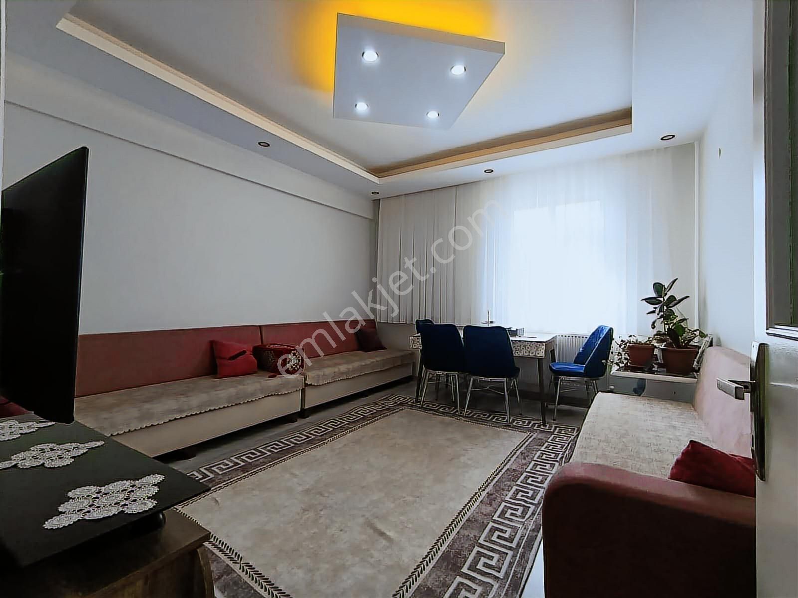 Mithatpaşa Mahallesi İçi Fuul+fuul Yapılı Kombili 3+1 - Görsel 7