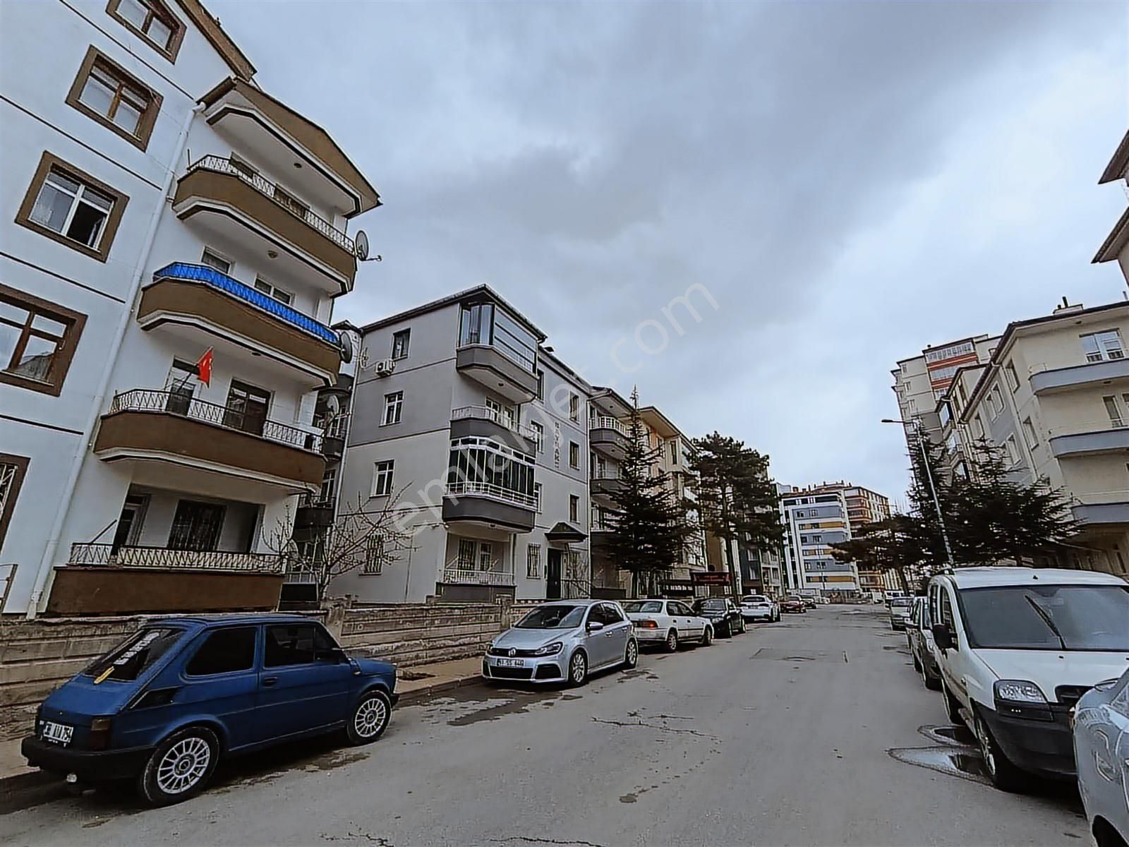 Mithatpaşa Mahallesi İçi Fuul+fuul Yapılı Kombili 3+1 - Görsel 5