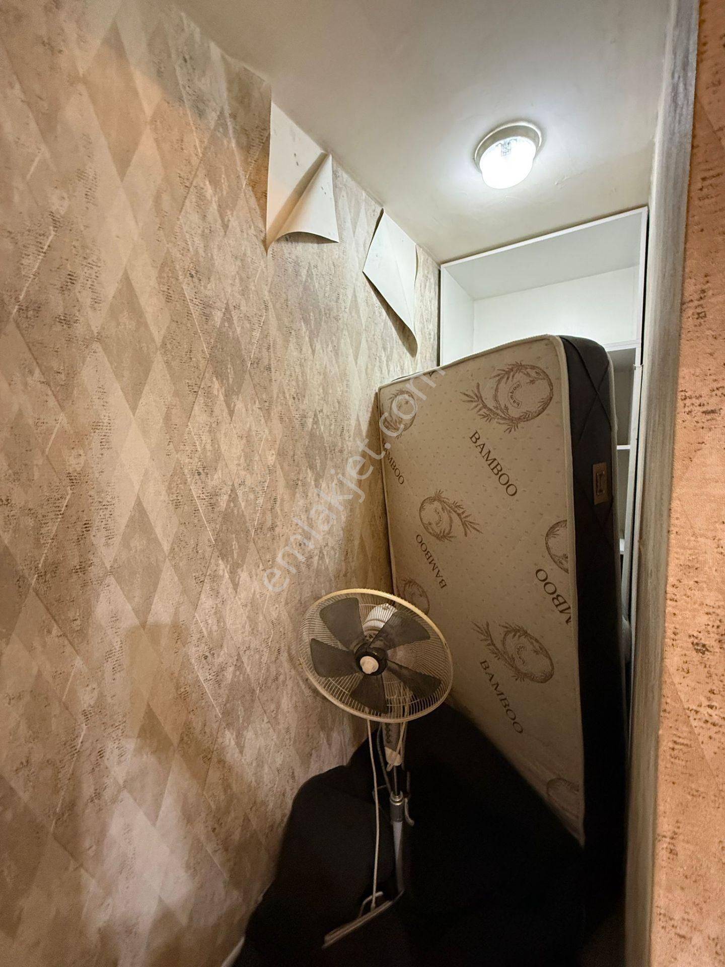 60 Yıl Mahallesi 2+1 Kattan Bölme Daire - Görsel 4