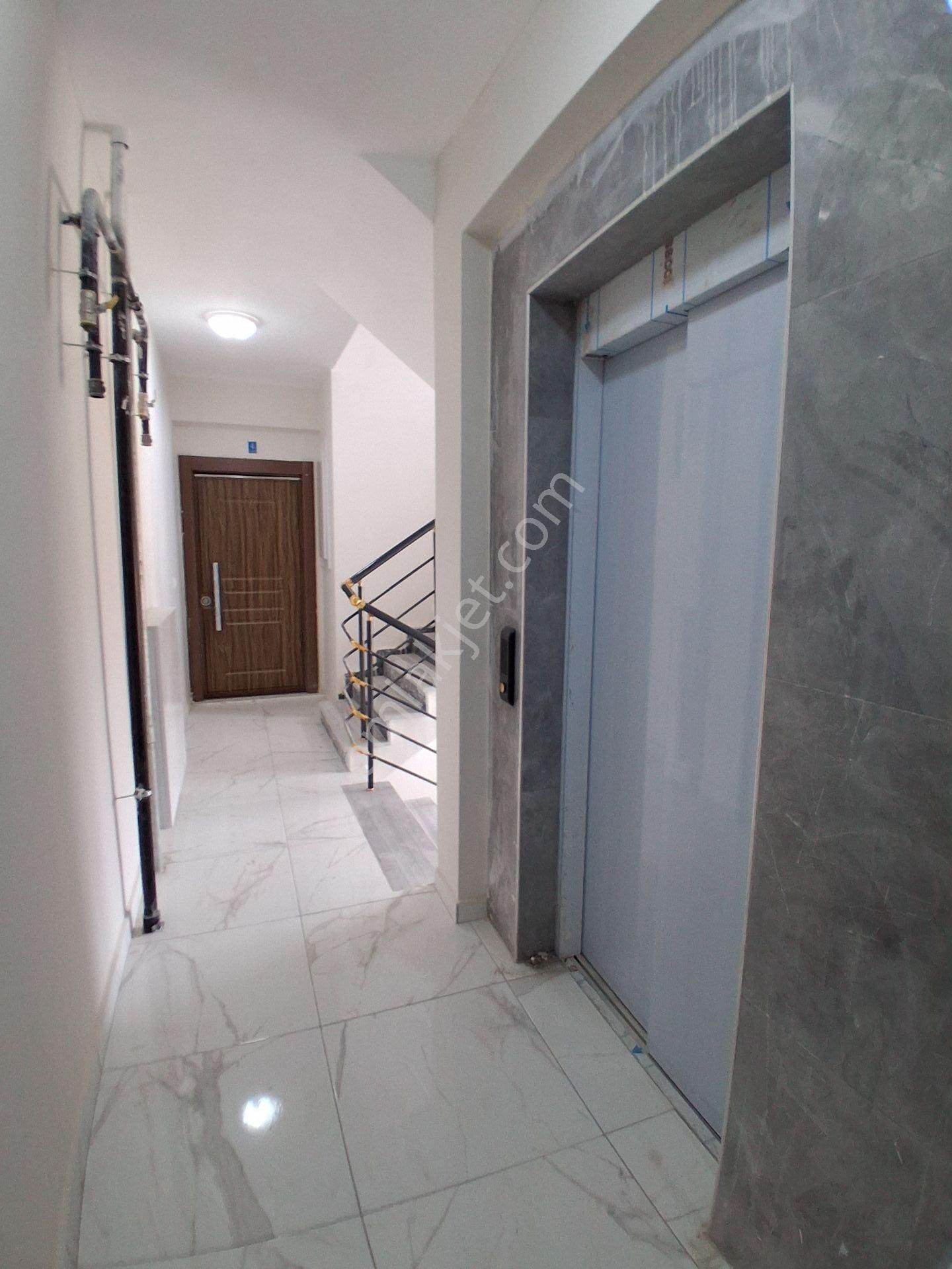 İstiklal Mahallesin De Acil Satılık 3+1 Ara Kat Daire - Görsel 27