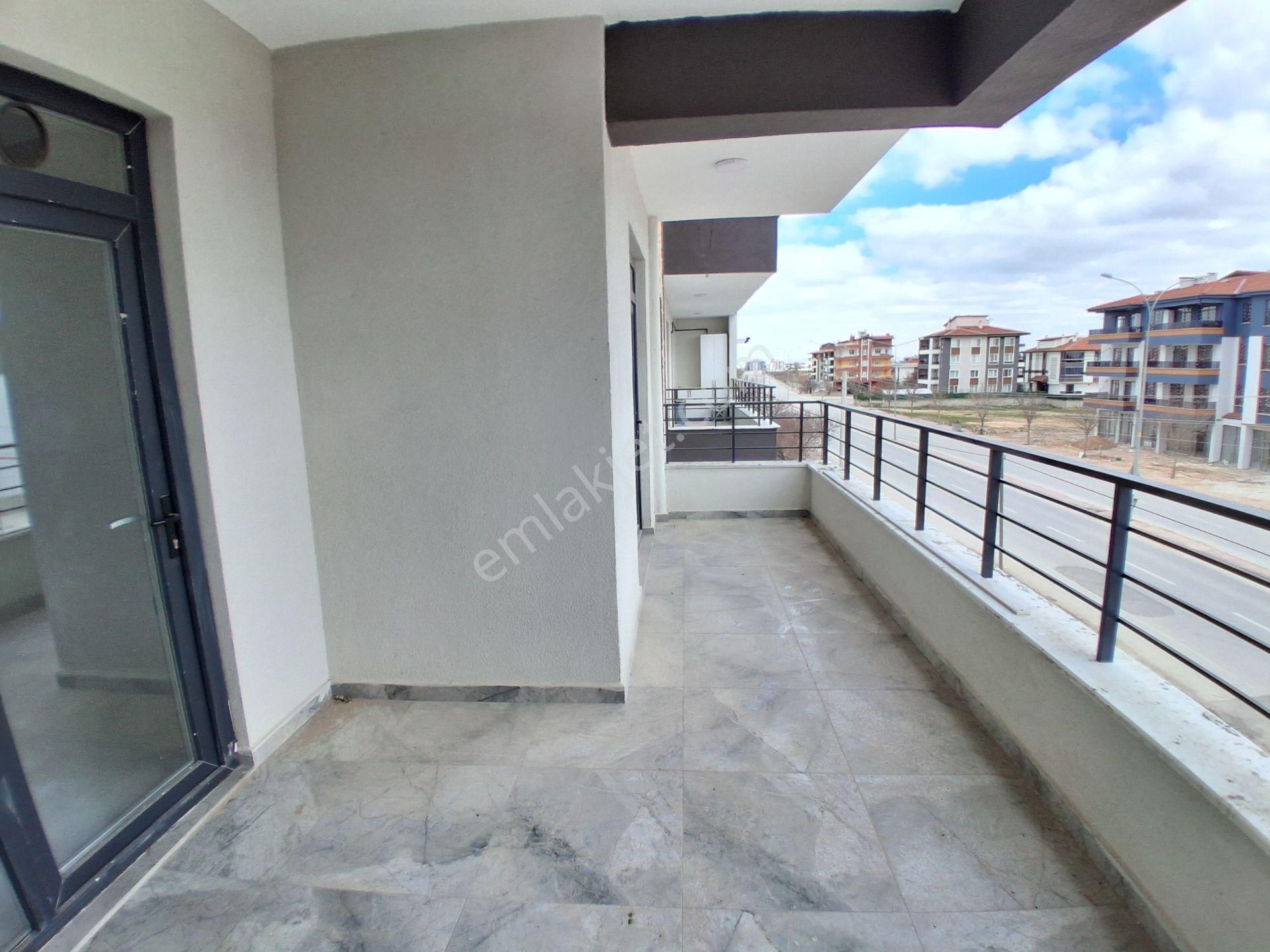 İstiklal Mahallesin De Acil Satılık 3+1 Ara Kat Daire - Görsel 11