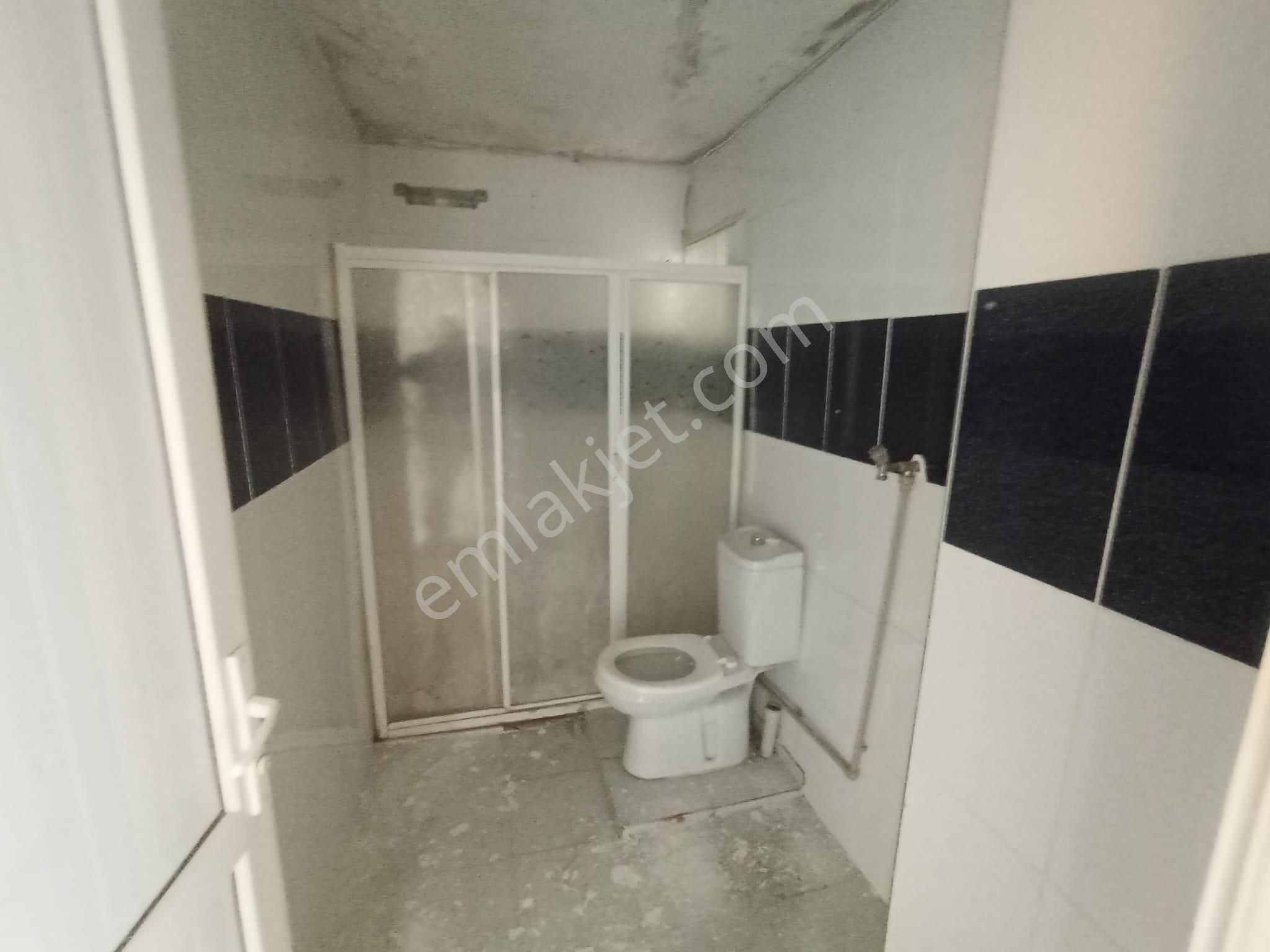 Karabağlar Eserkent Merkeze Yakın Uğur Mumcu 120 M2 2+1 Kiralık Ev