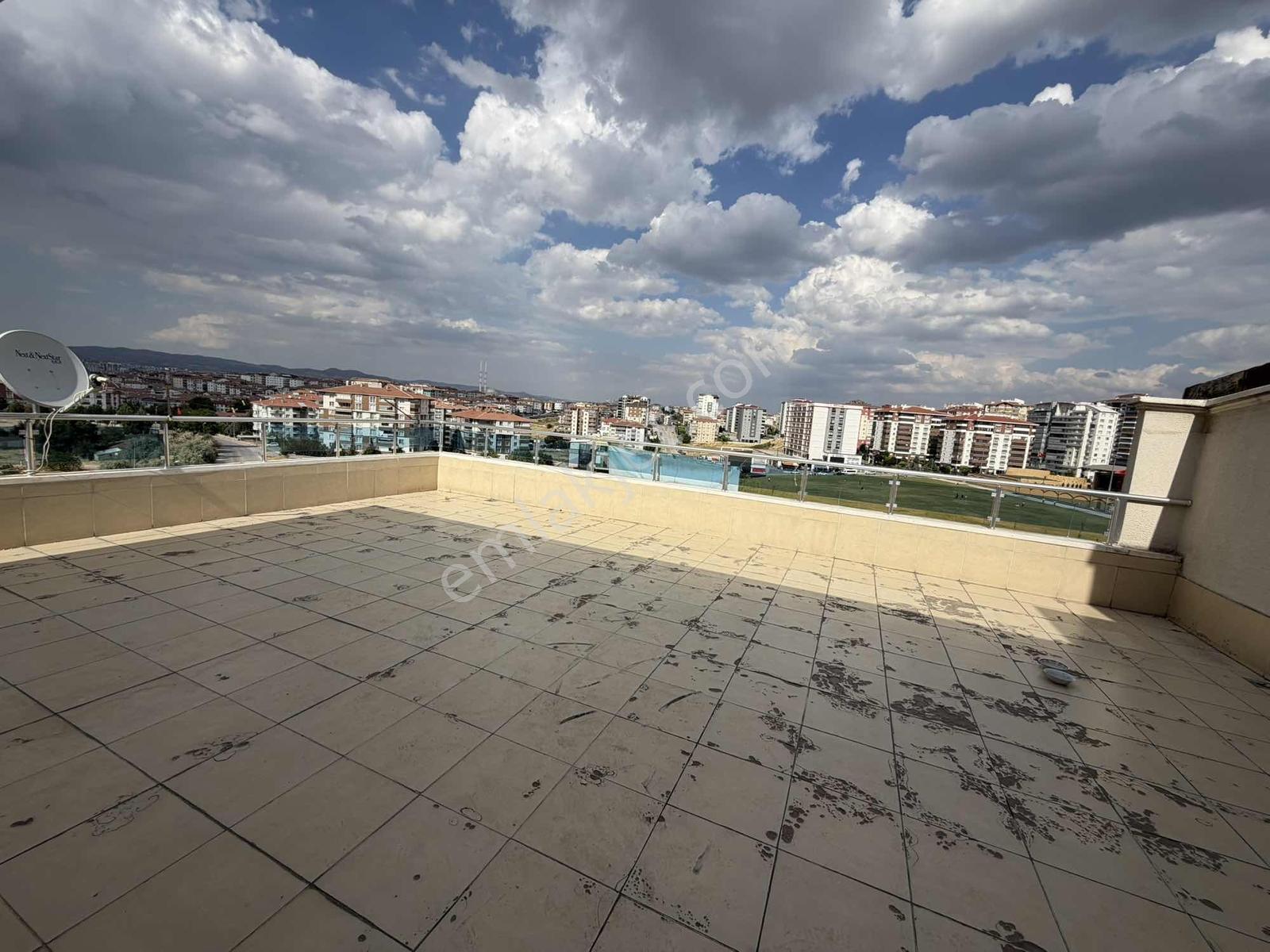Türk Beyleri Meydanı Karşısı 6+1 Satılık Dubleks Daire