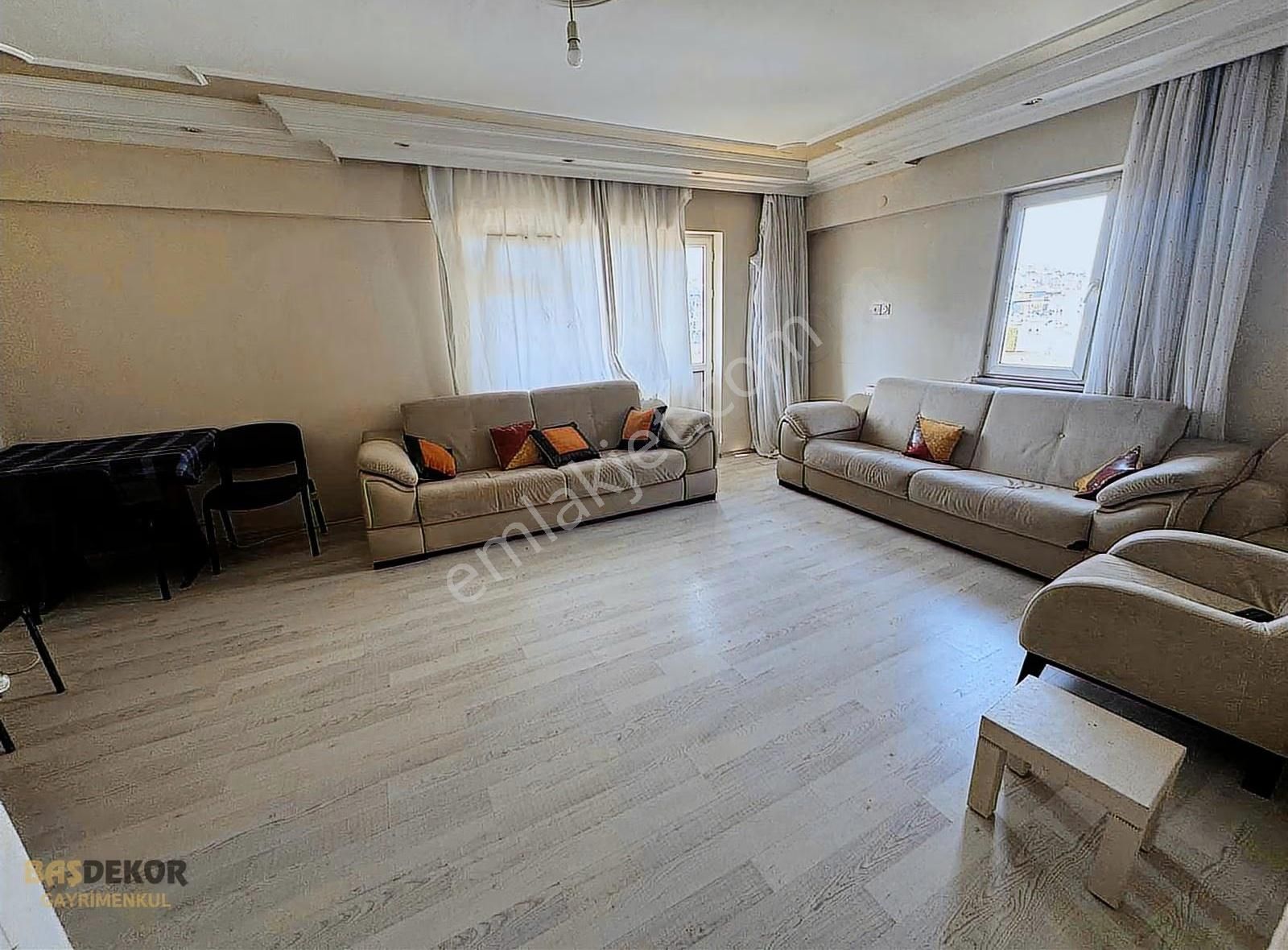Başdekor Gayrimenkul'den Kiralık 3+1 Eşyalı Daire Mavi Durakta - Görsel 3