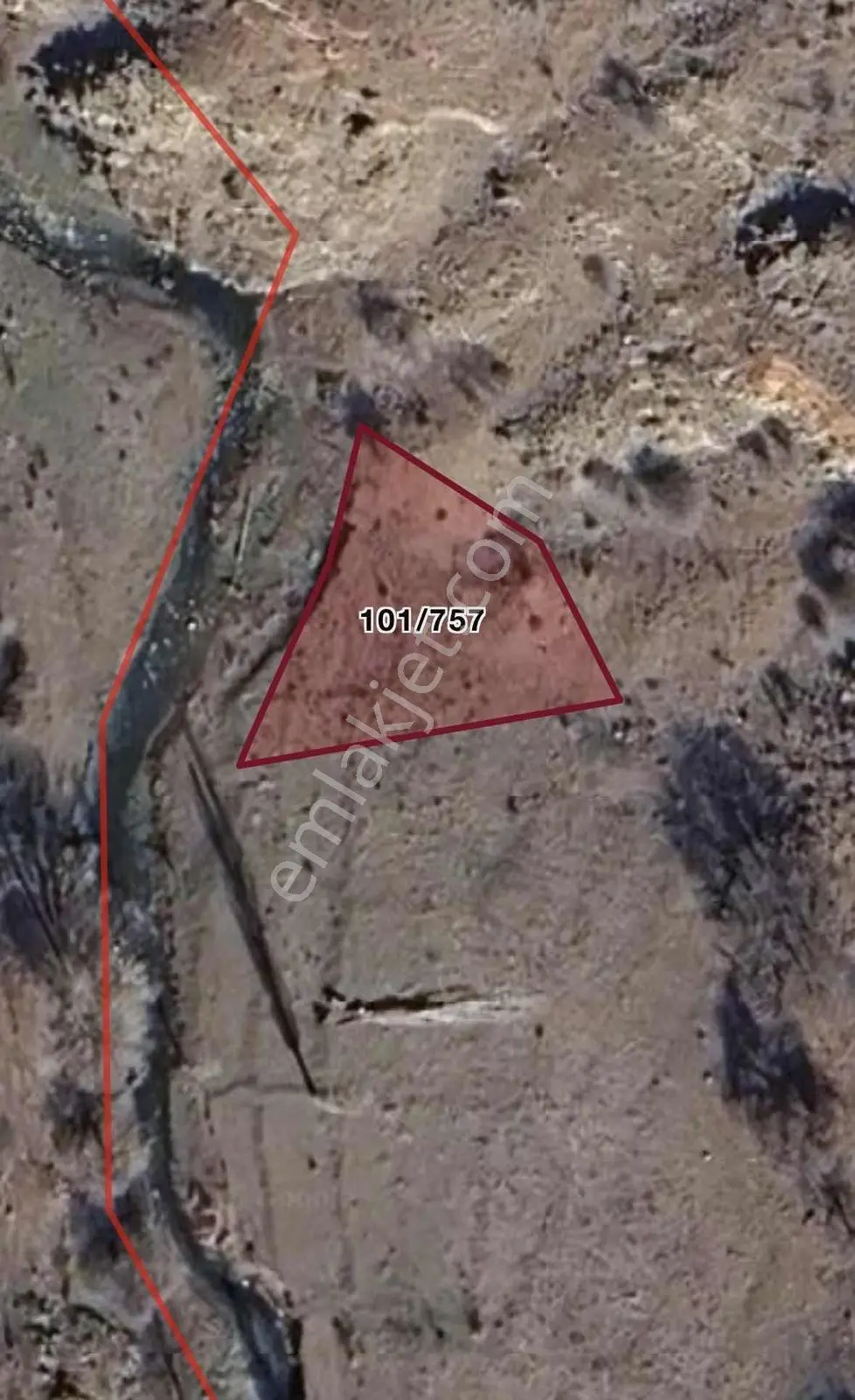 Ankara Ayaş Yağmurdede İlhan Çayı Kenarı 441 M2 Hisse
