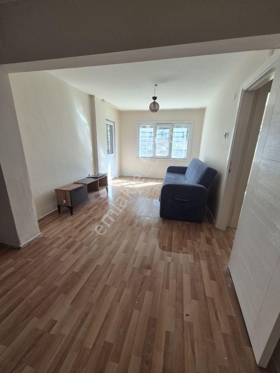 Kartal Orhantepe De Minibüs Yolunun Altında Kiralık Daire - Görsel 3