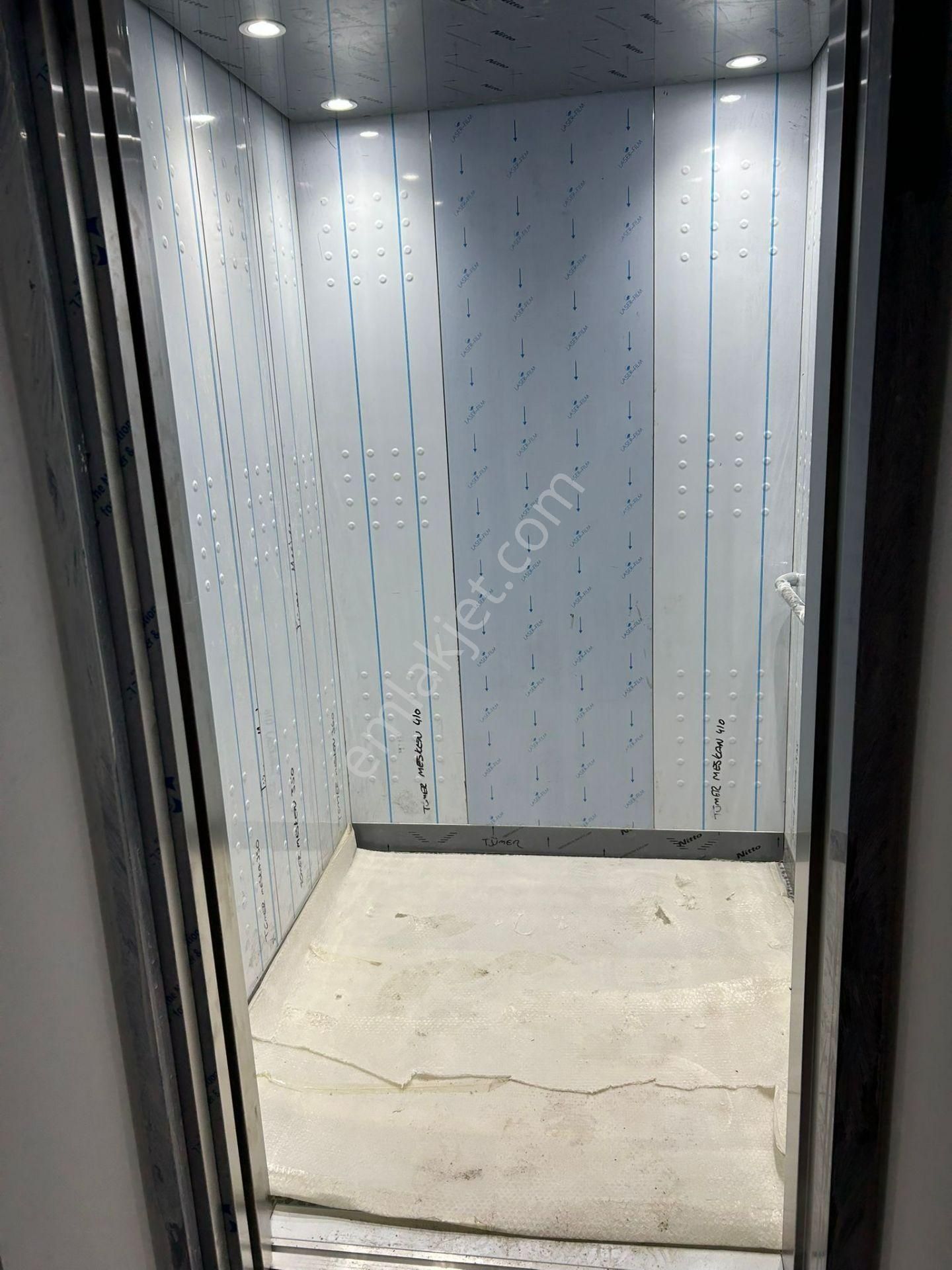 İzmir Gaziemir Sınırında Ebeveyn Banyolu 2+1 Kiralık Daire - Görsel 8