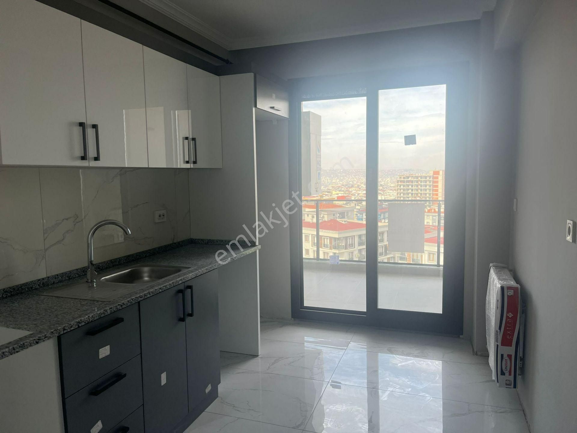 İzmir Gaziemir Sınırında Ebeveyn Banyolu 2+1 Kiralık Daire
