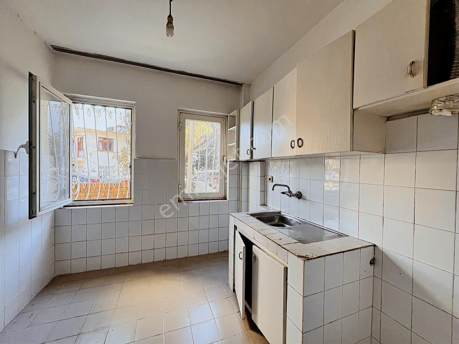 Marmaris Merkez'de Eşyasız Kiralık Daire - Görsel 3