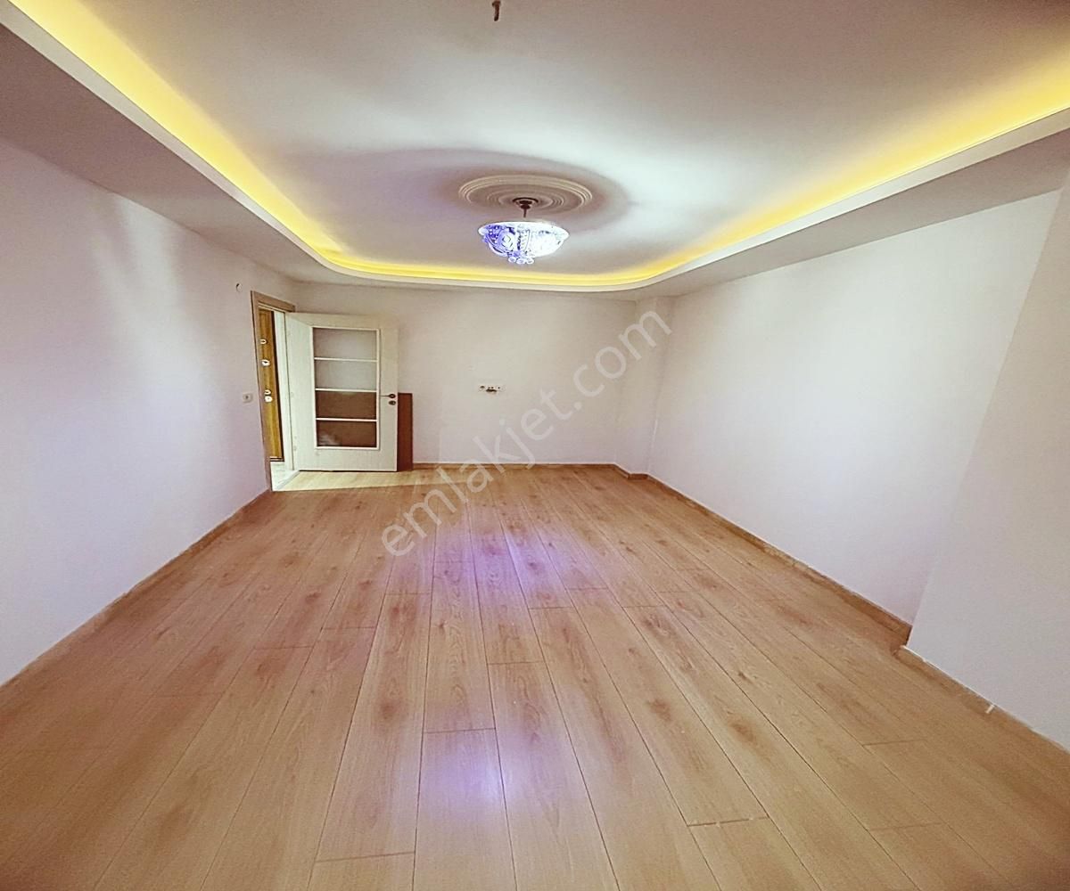 Mehterçeşme Mah Metrobüse Yürüme 2+1 Komple Ön Cephe Kat 1 - Görsel 8