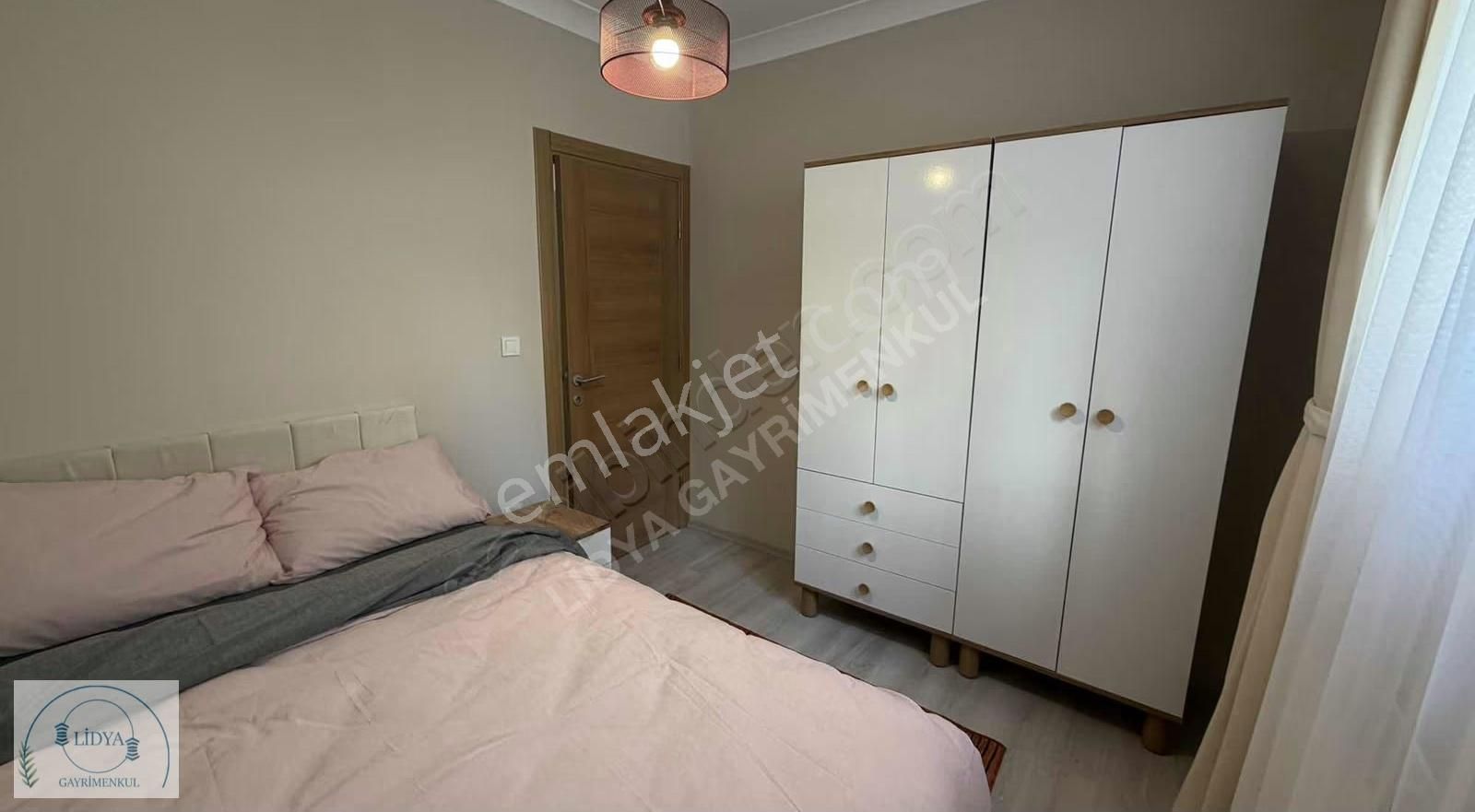 Kayışdağı Mh. Metroya10 Dk Sıfır Daire Full Eşyalı Otoparklı - Görsel 11